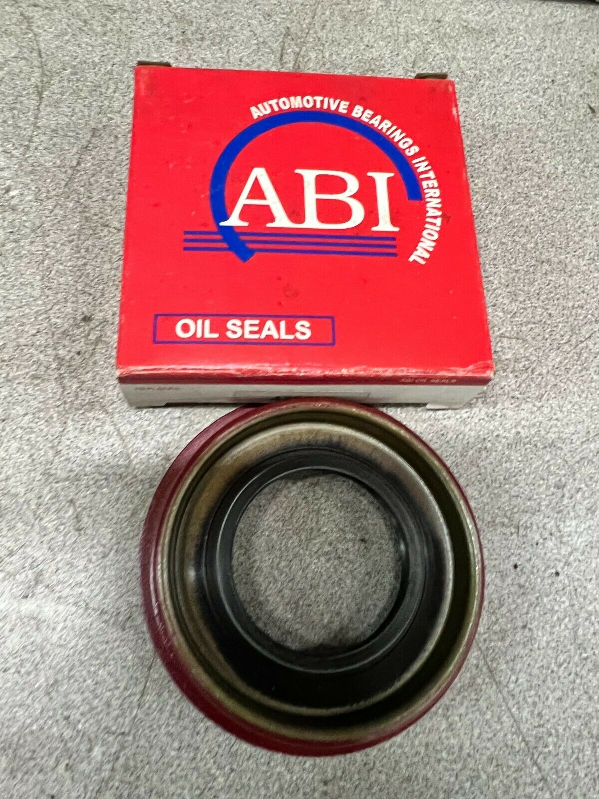 LOT OF 2 NEW IN BOX ABI OILSEAL 4762N