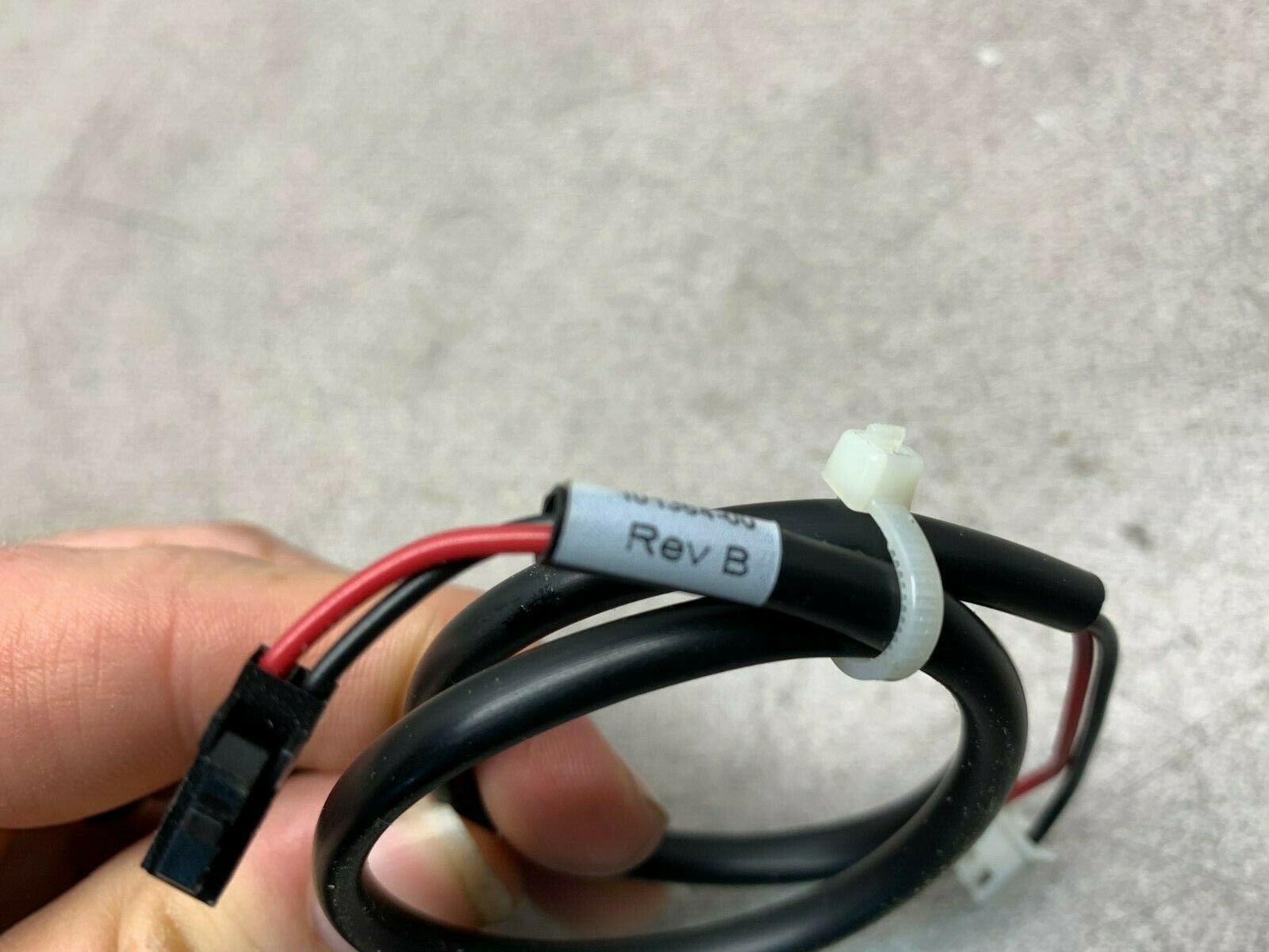 NEW NO BOX THERMO SCIENTIFIC CABLE 101364-00 REV. B