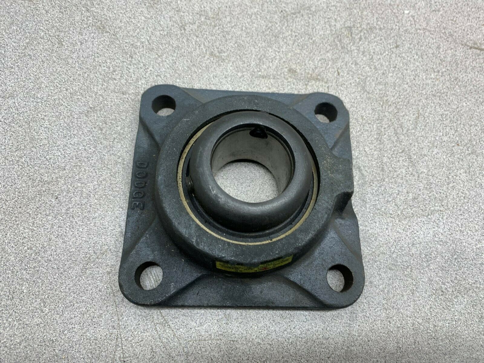 NEW NO BOX DODGE BEARING F4BSC107