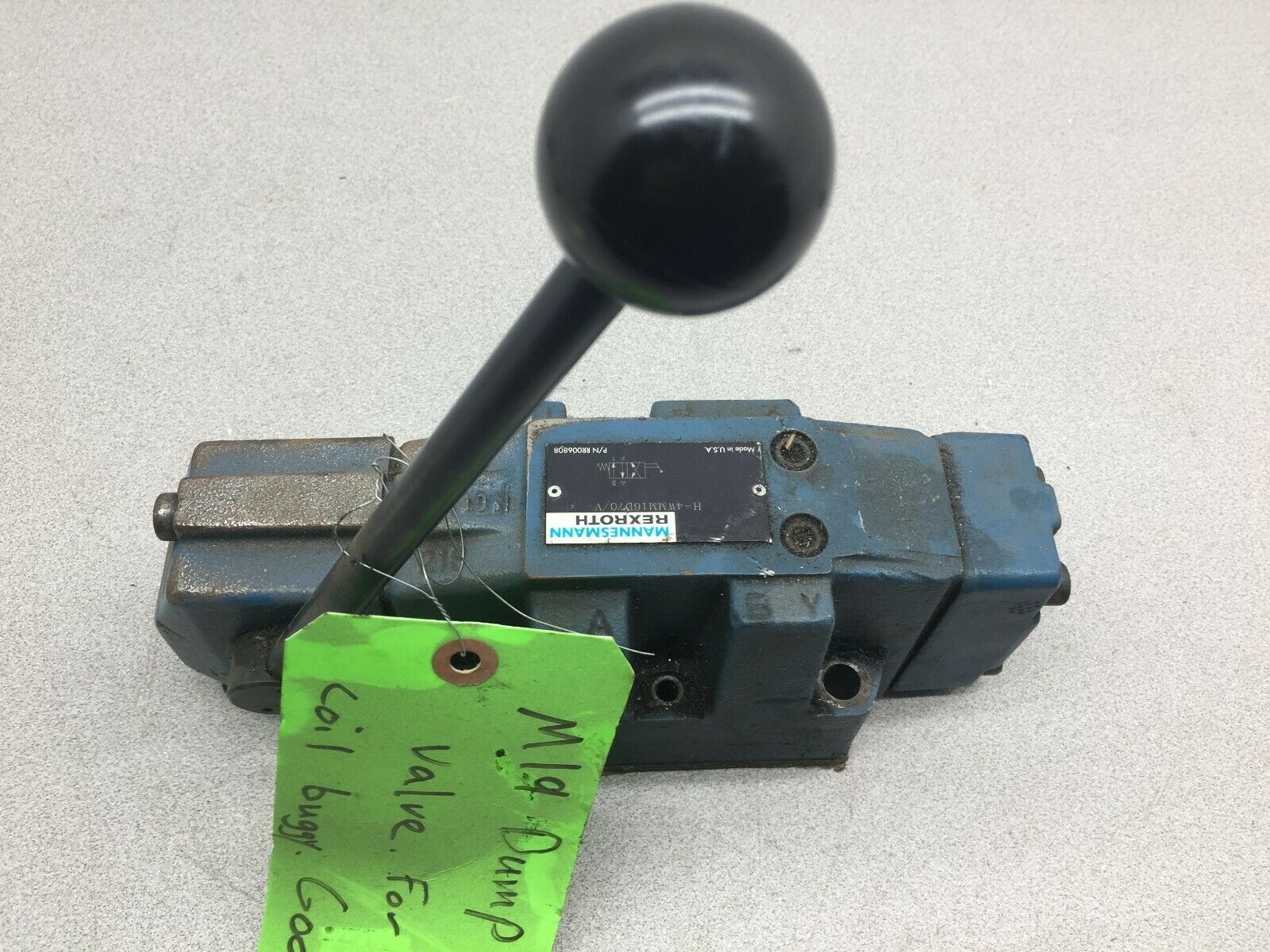 USED REXROTH MANUAL CONTROL VALVE H-4WMM16D70/V