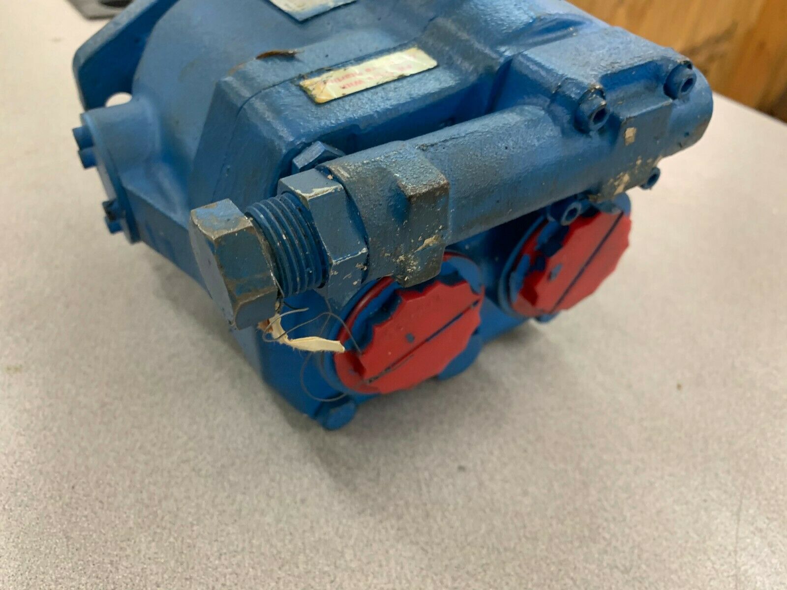 NEW NO BOX VICKERS 02-466626 HYDRAULIC PUMP PVQ20 B2R SE1F 21 CM7 12