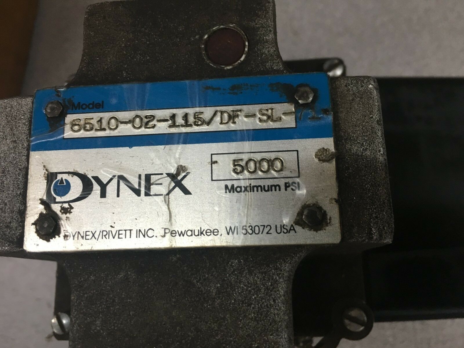 NEW IN BOX DYNEX HYDRAULIC CONTROL VALVE 6510-02-115/DF-SL-71