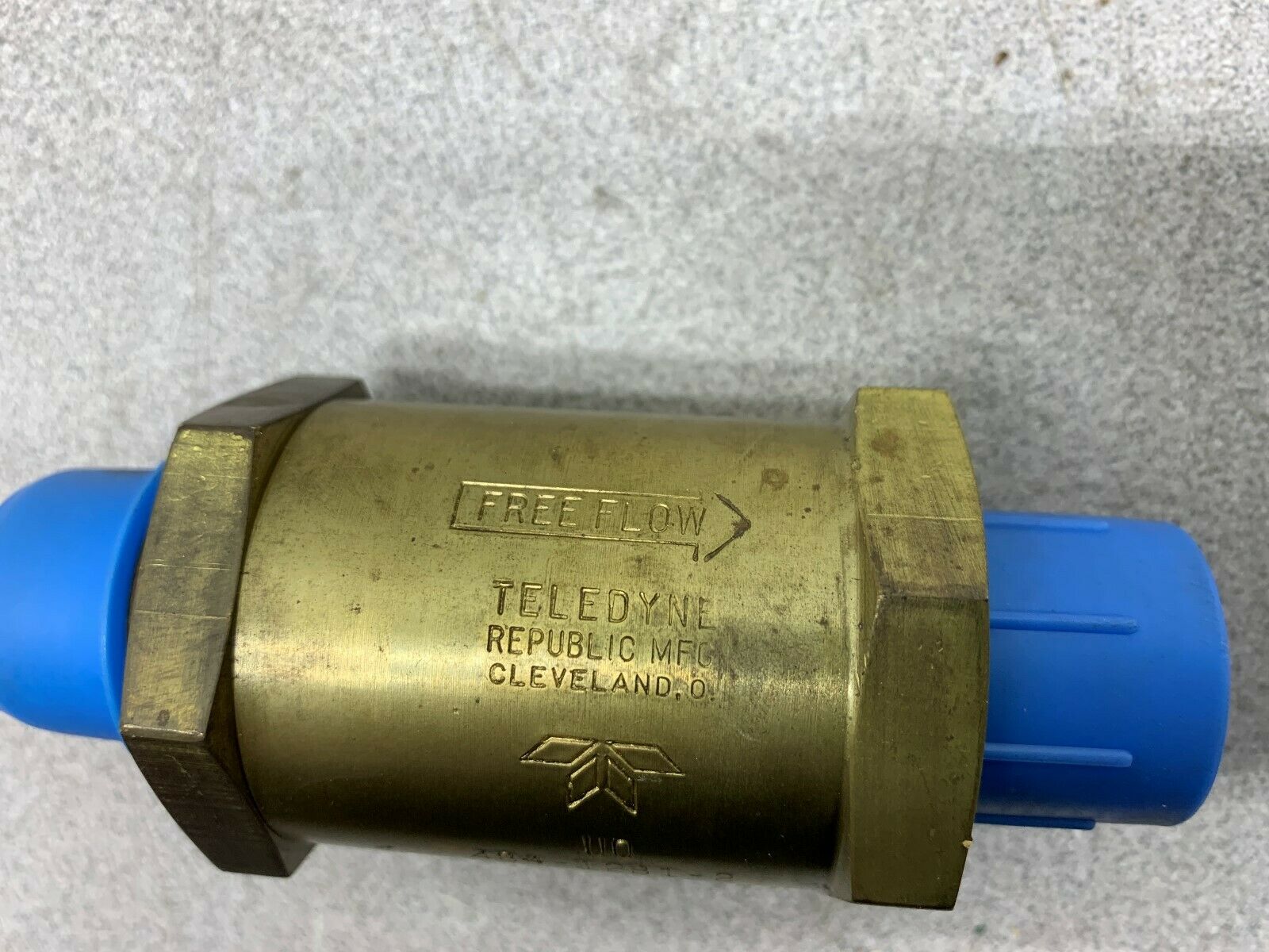 NEW NO BOX TELEDYNE CHECK VALVE 484-12B1-2