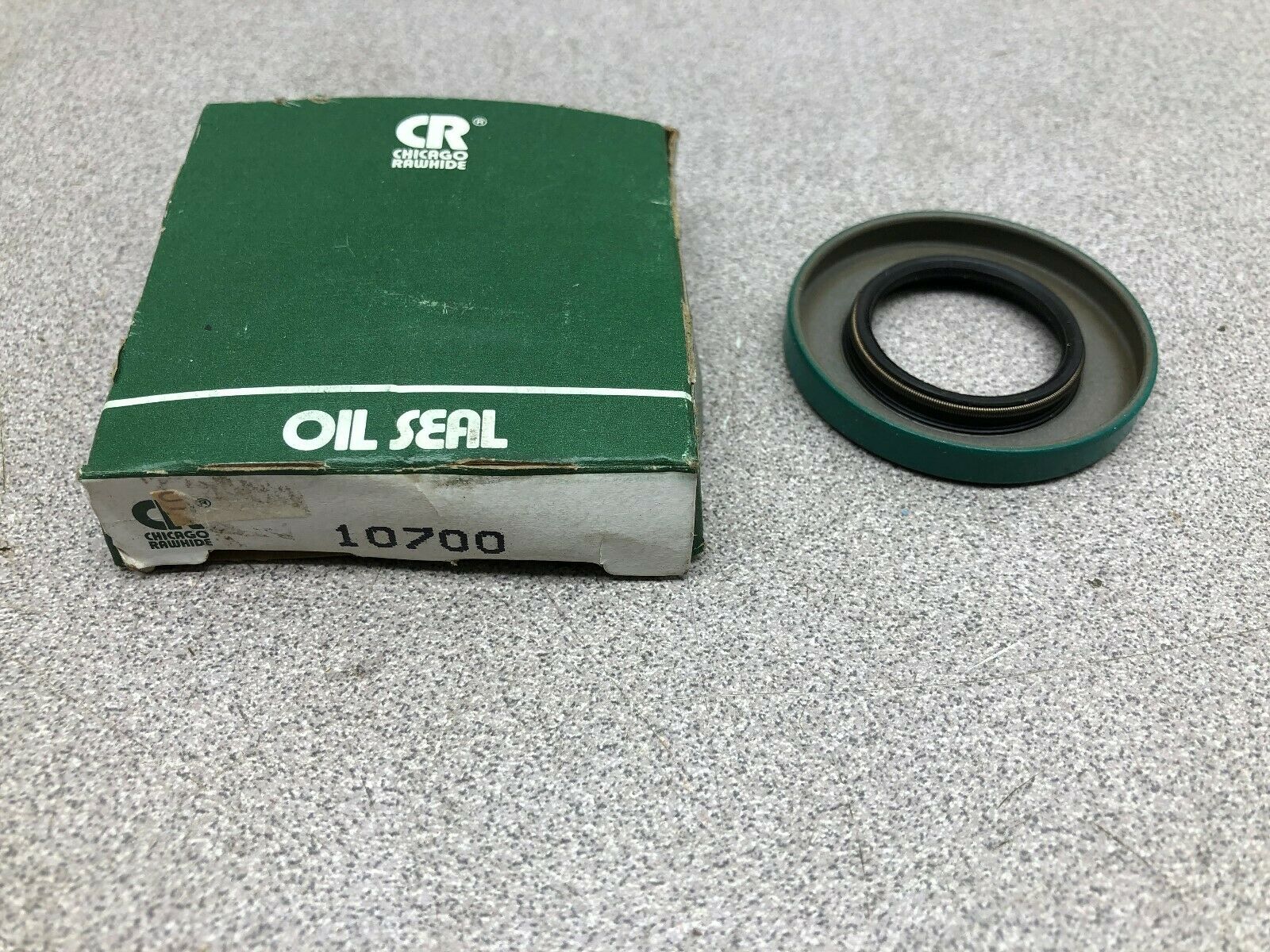 NEW IN BOX CHICAGO RAWHIDE OIL SEAL CR 10700