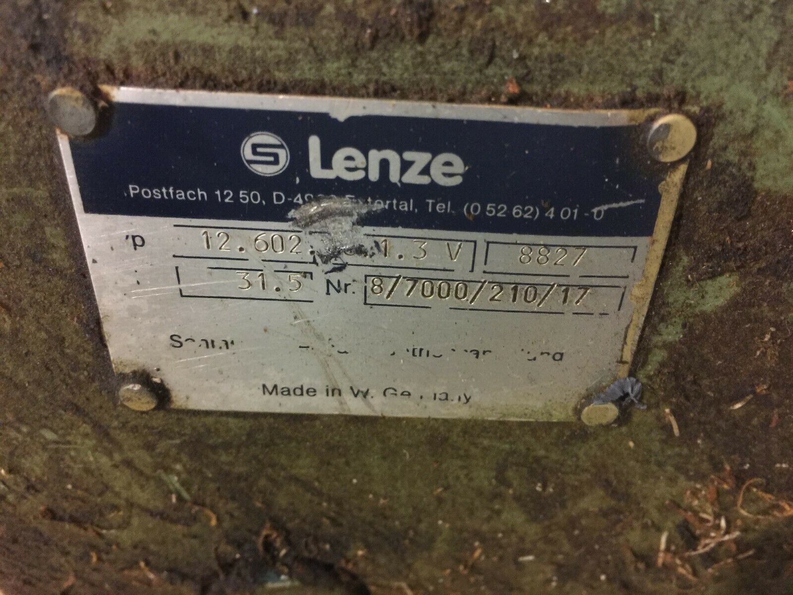 USED LENZE GEAR MOTOR 8/7000/210/17