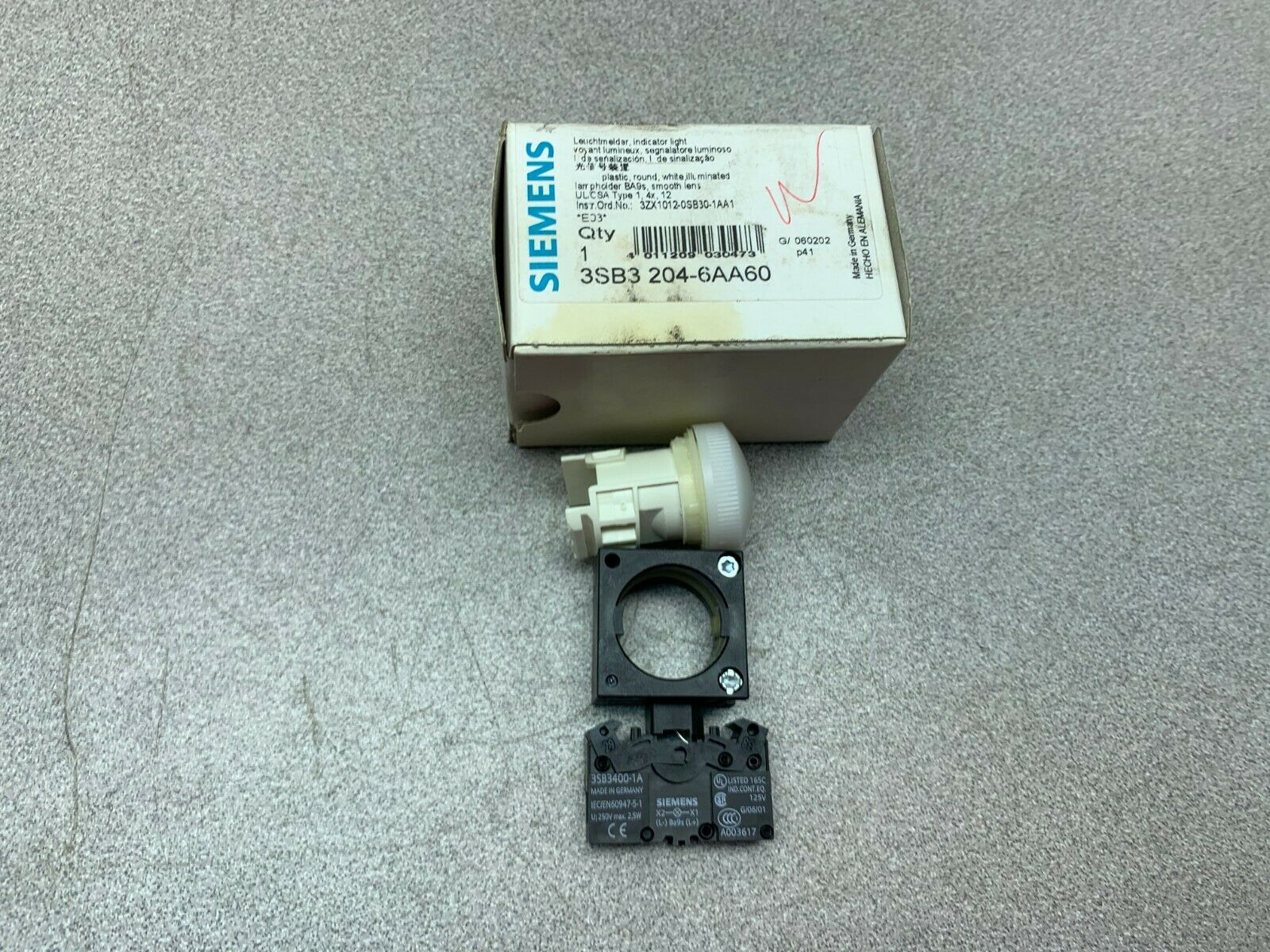 NEW IN BOX SIEMENS PILOT LIGHT 3SB3 204-6AA60