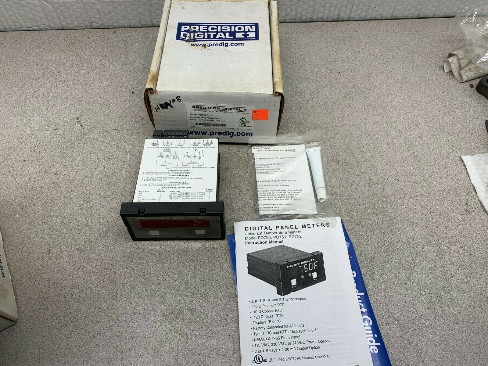 NEW IN BOX PRECISION DIGITAL UNIVERSAL TEMPERATURE METER PD750-3-16