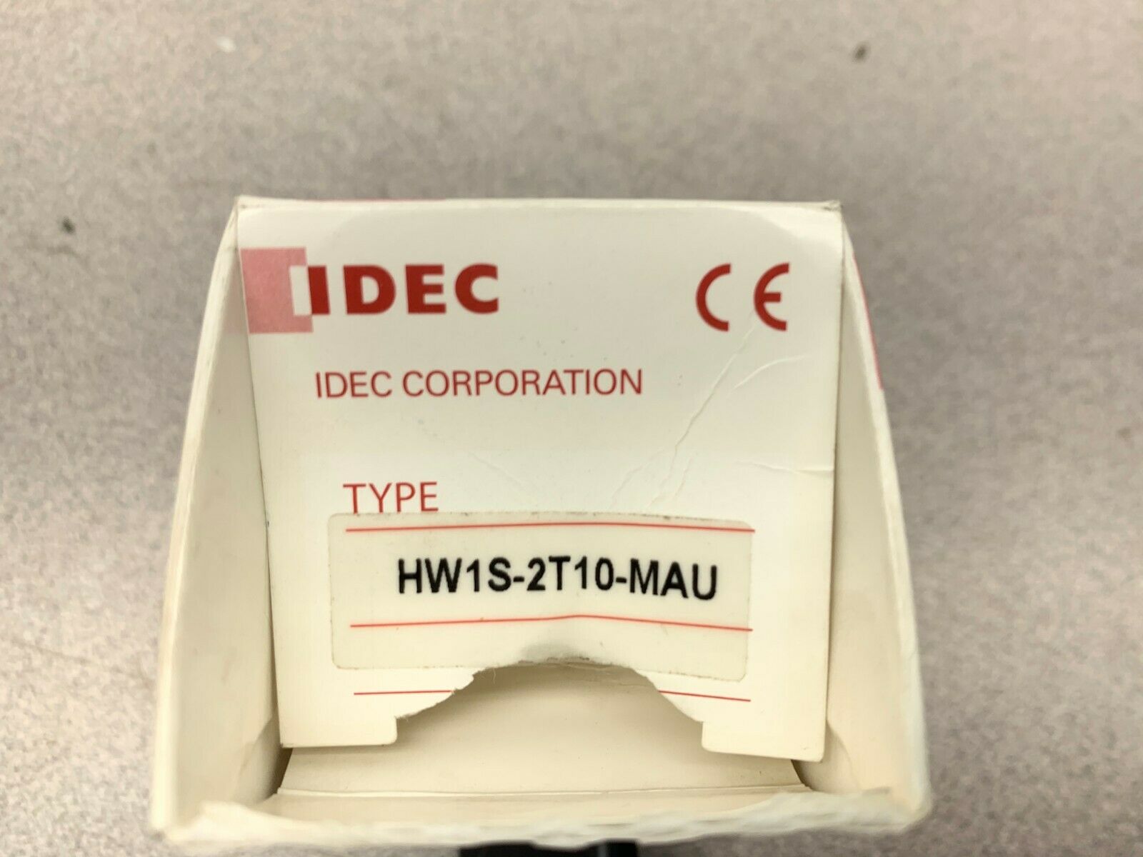 NEW IN BOX IDEC SELECTOR SWITCH HW1S-2T10-MAU