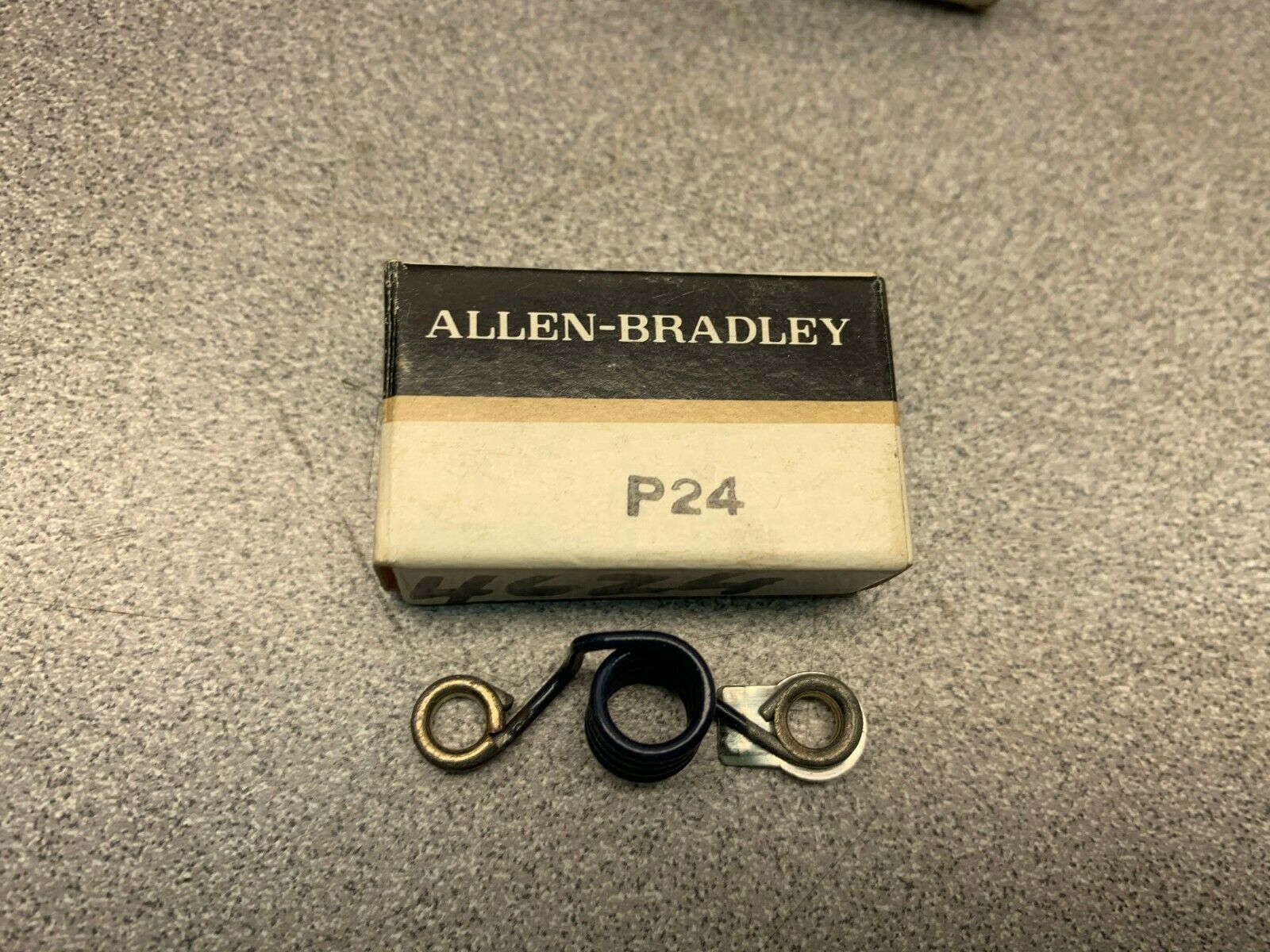 LOT OF 3 NEW IN BOX ALLEN BRADLEY HEATER ELEMENT P24