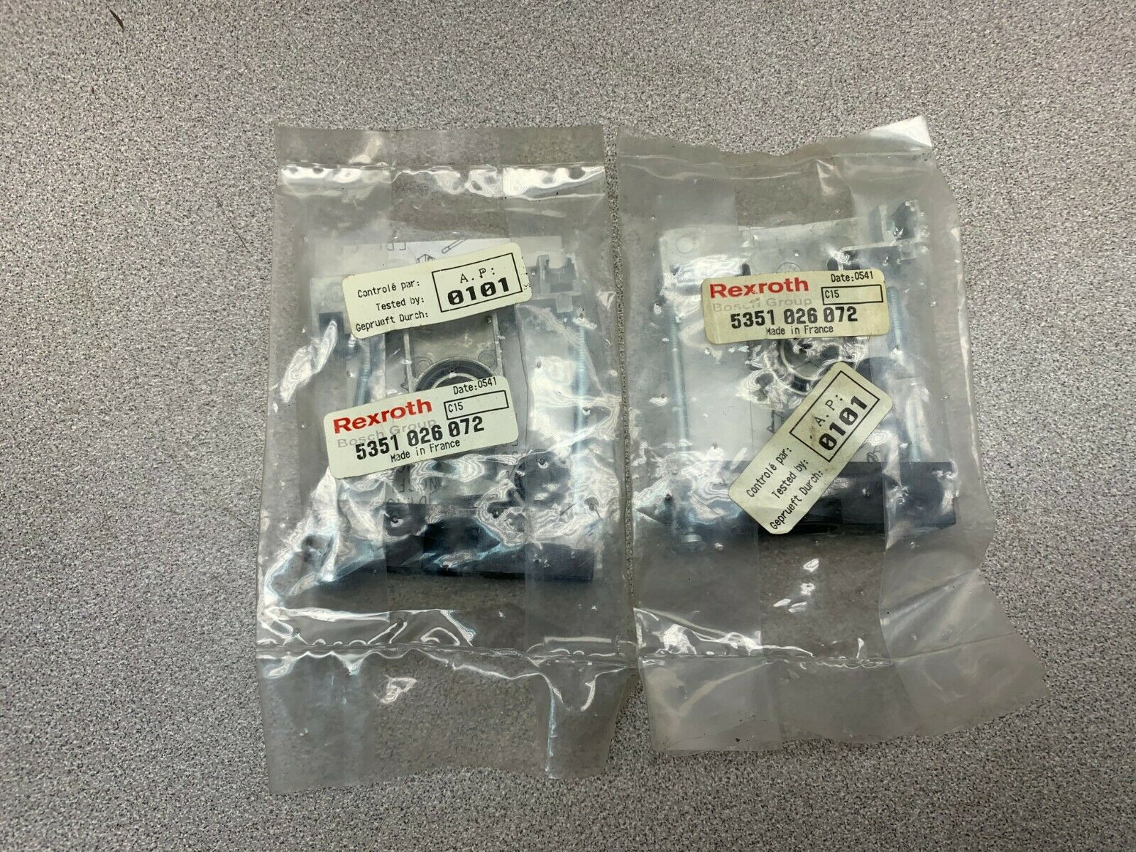 LOT OF 2 NEW IN PACKAGE REXROTH CONNECTING FLANGE 5351026072