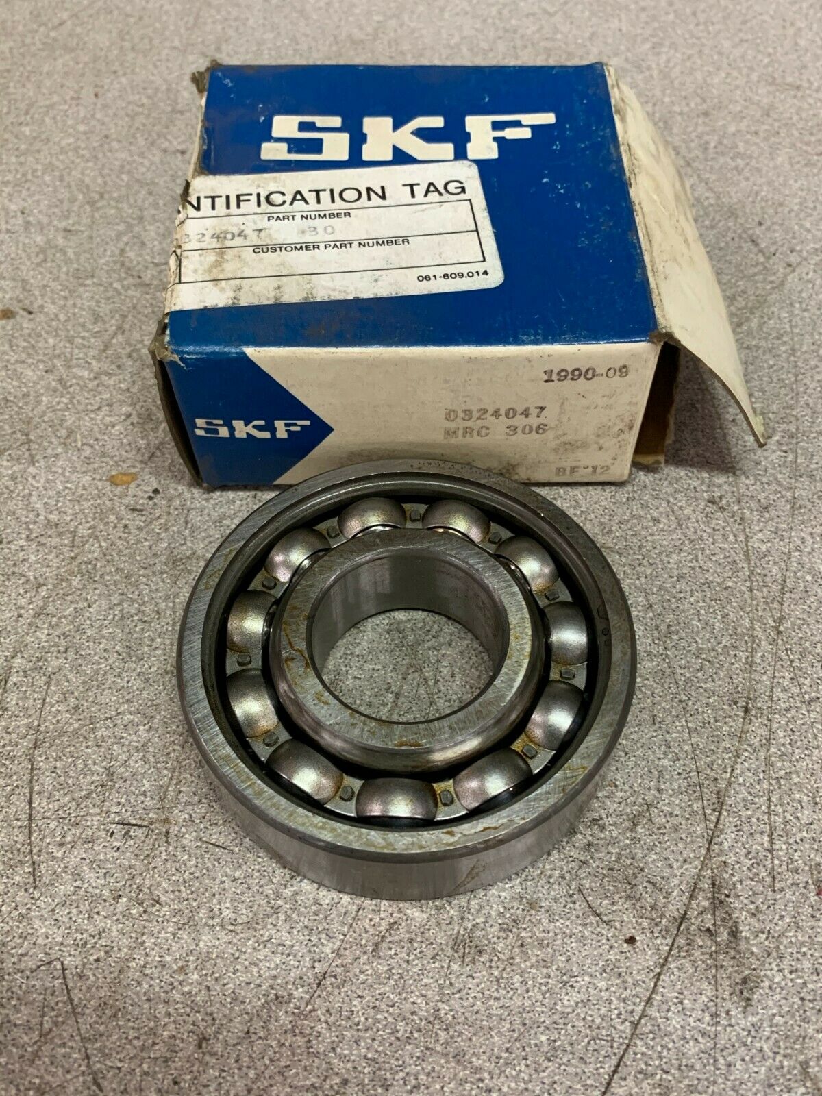 NEW IN BOX SKF MRC 0324047 ROLLER BEARING 306M