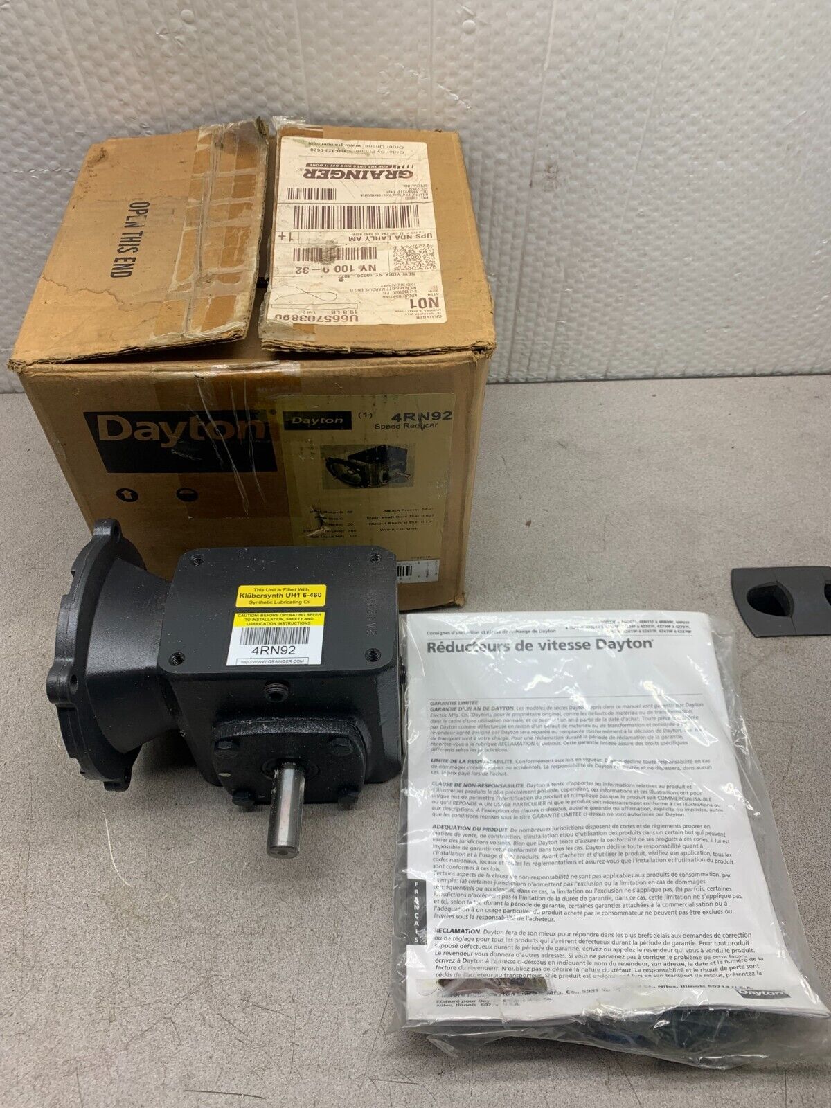 NEW IN BOX DAYTON 56C 1/2HP GEAR REDUCER 20:1 RATIO SPEED 4RN92