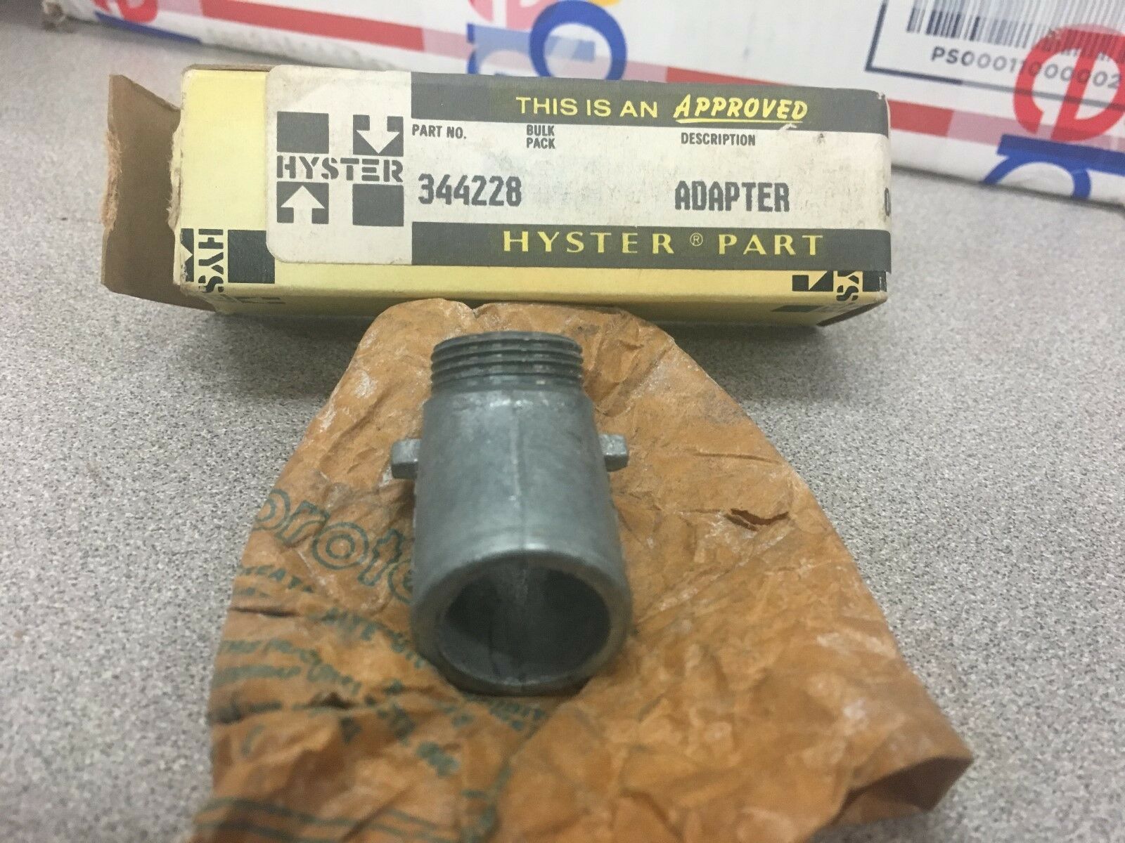 NEW IN BOX HYSTER ADAPTER 344228