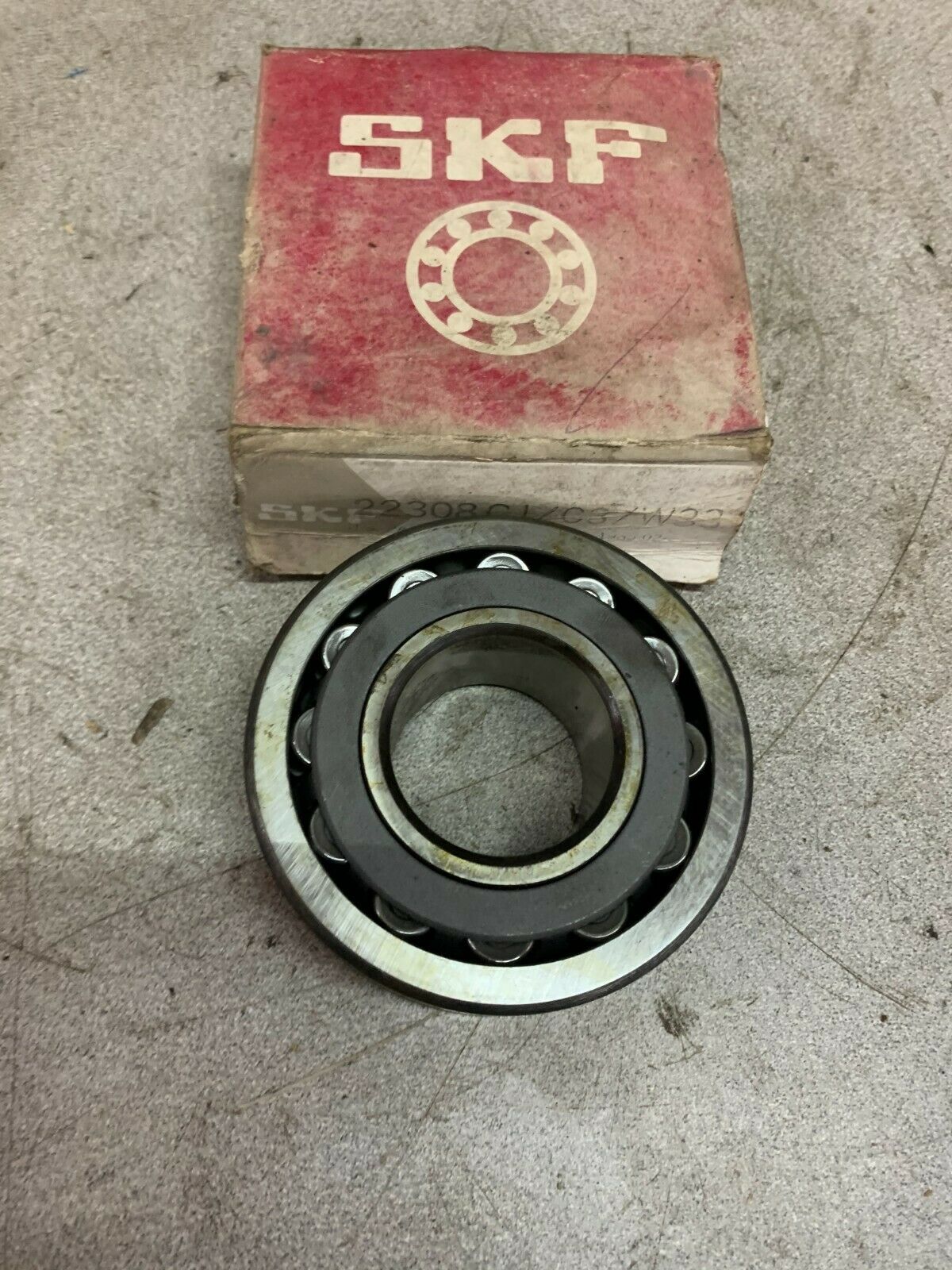 NEW IN BOX SKF SPHERICAL ROLLER BEARING 22308CJ