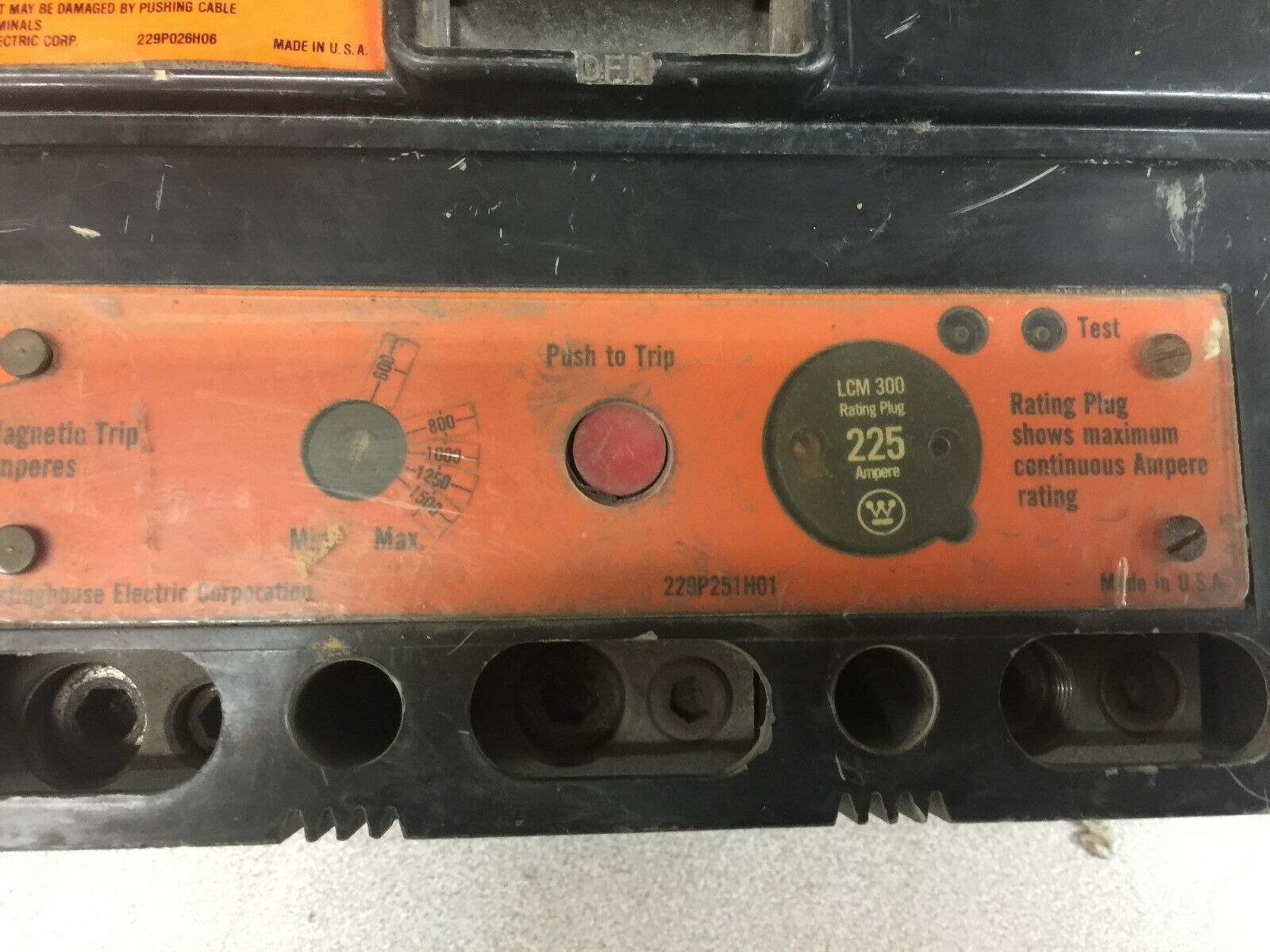 USED WESTINGHOUSE 225 AMP 3 POLE 600 VAC 120 VAC SHUNT TRIP MINING BREAKER 2607D