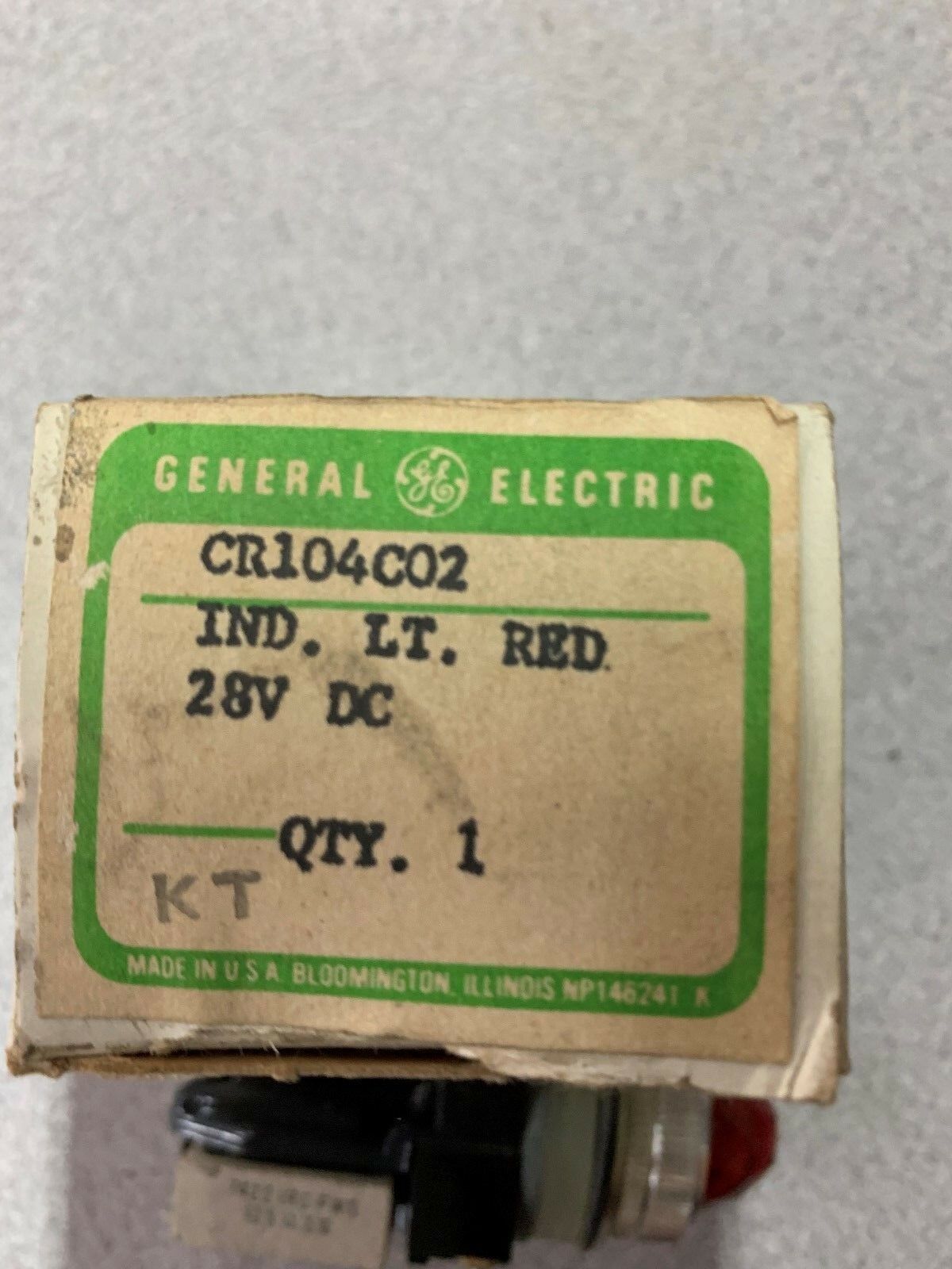 NEW IN BOX GE IND. LT. RED CR104C02