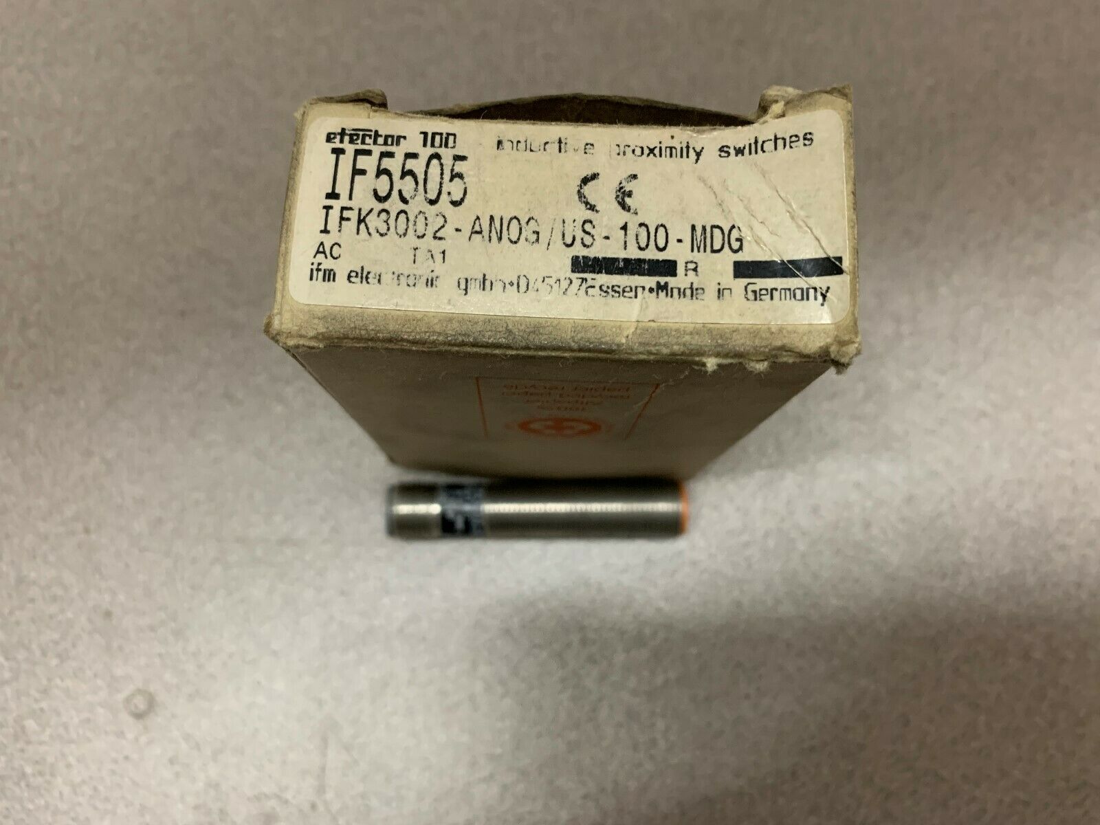 NEW IN BOX EFECTOR100 SWITCH IFK3002-AN0G/US-100-MDG