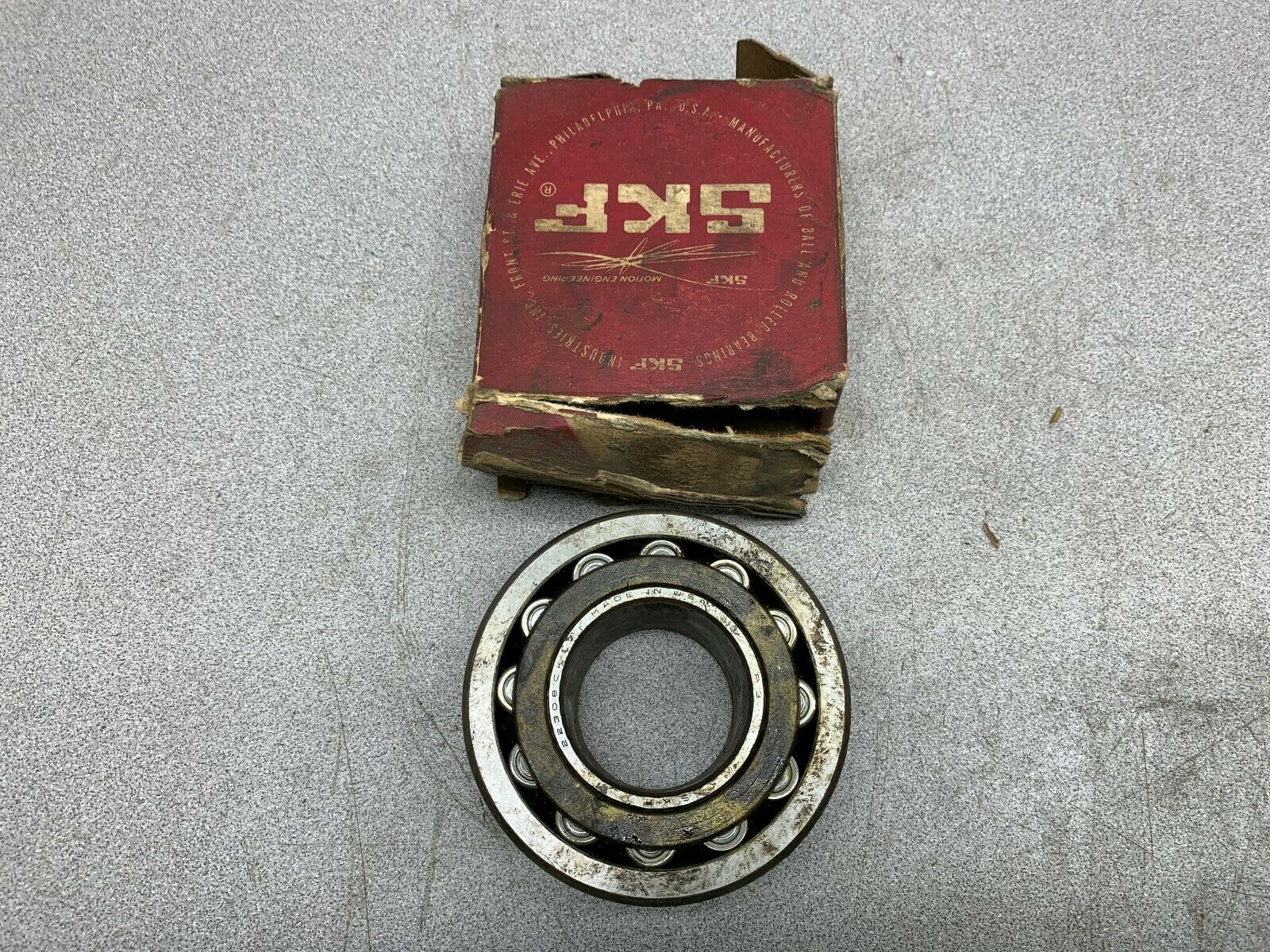 NEW IN BOX SKF BEARING 22308CK