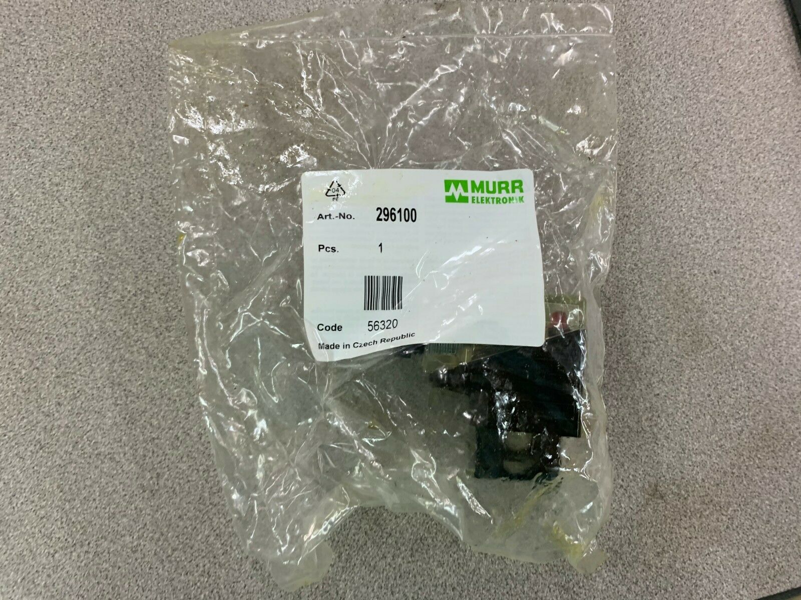 NEW IN BAG MURR VALVE PLUG 296100