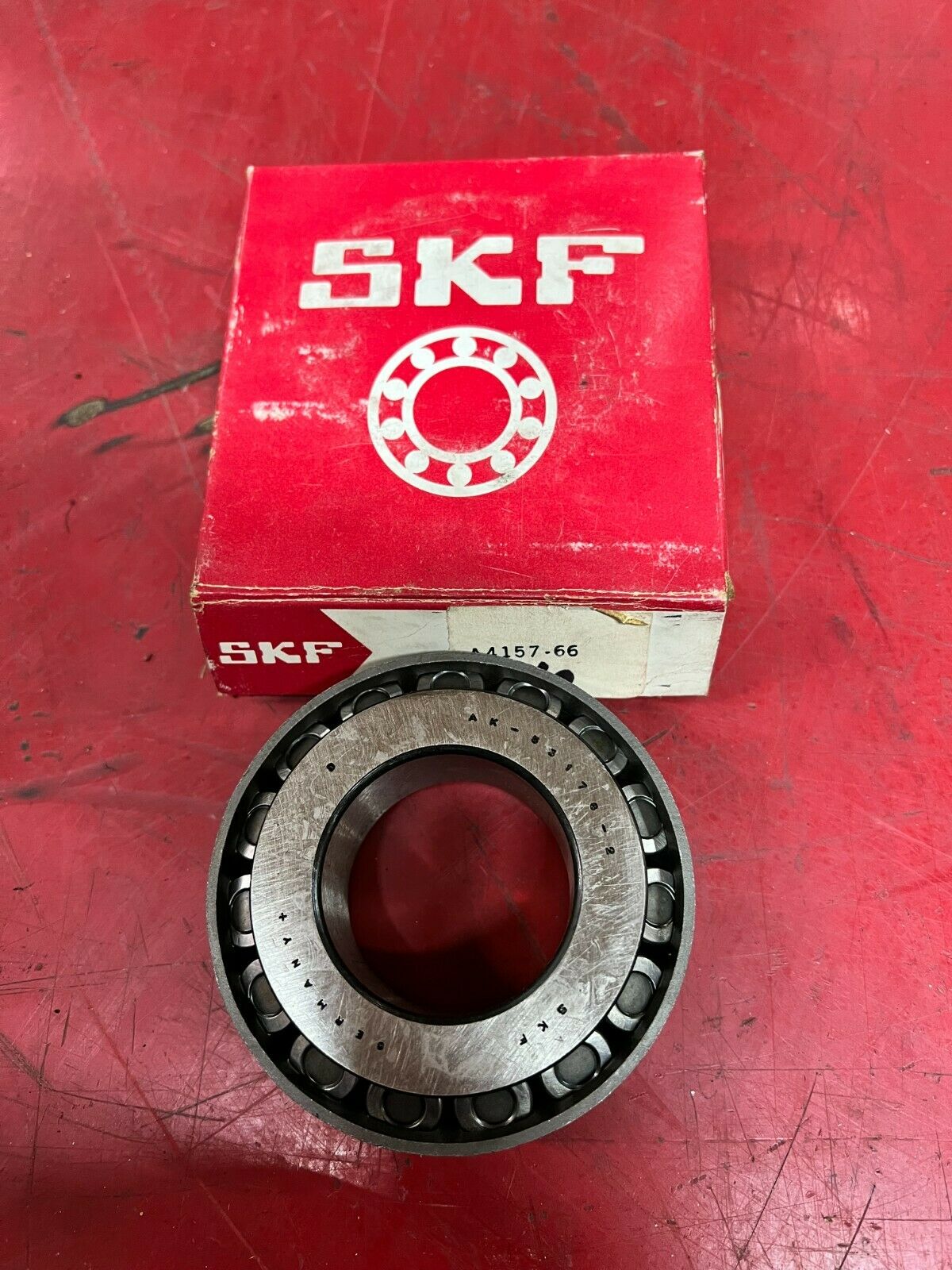 NEW IN BOX SKF AK-53176-2 ROLLER BEARING A4157-66