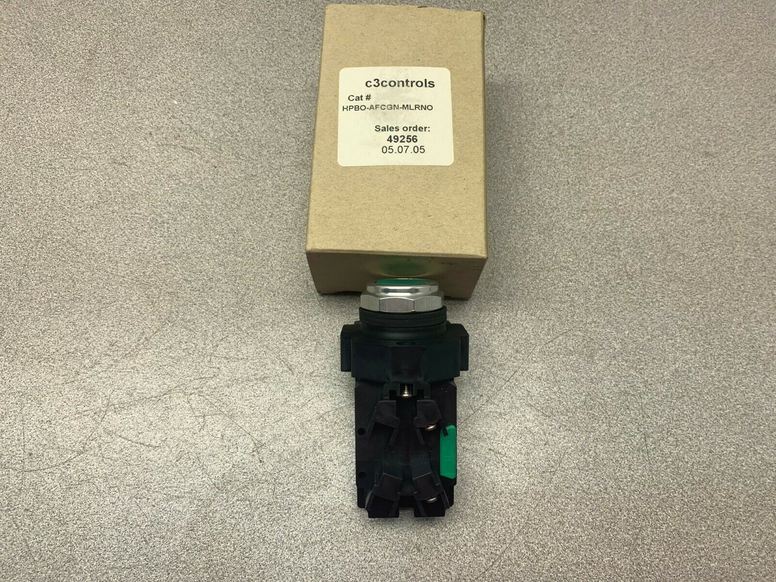 NEW IN BOX C3 CONTROLS GREEN PUSHBUTTON HPBO-AFCGN-MLRNO