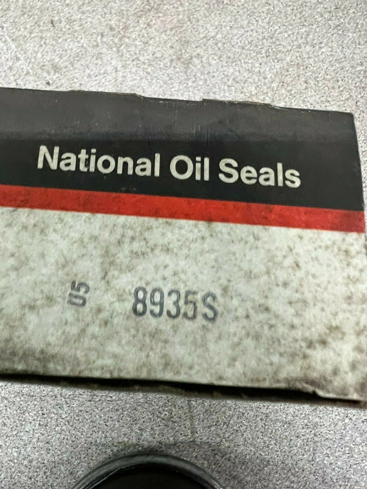 LOT OF 6 NEW IN BOX NATIONAL EXTENSION HOUSING SEAL 8935S