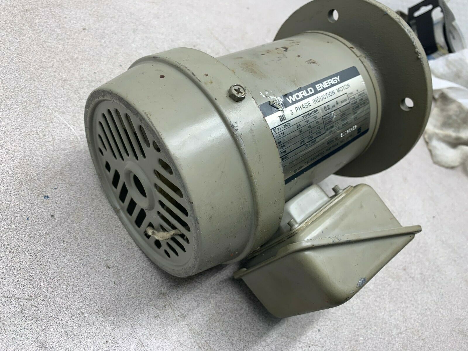 NEW NO BOX TOSHIBA 3 PHASE INDUCTION MOTOR IK FCKLK8 FRAME 63M