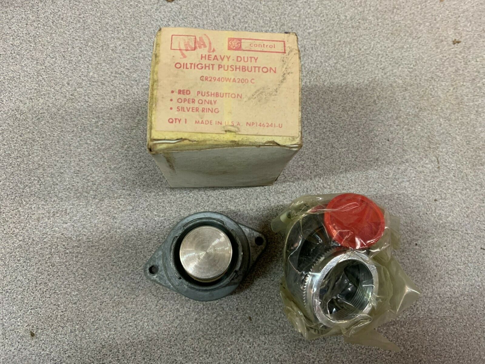 LOT OF 2 NEW IN BOX GE PUSHBUTTON CR2940WA200C