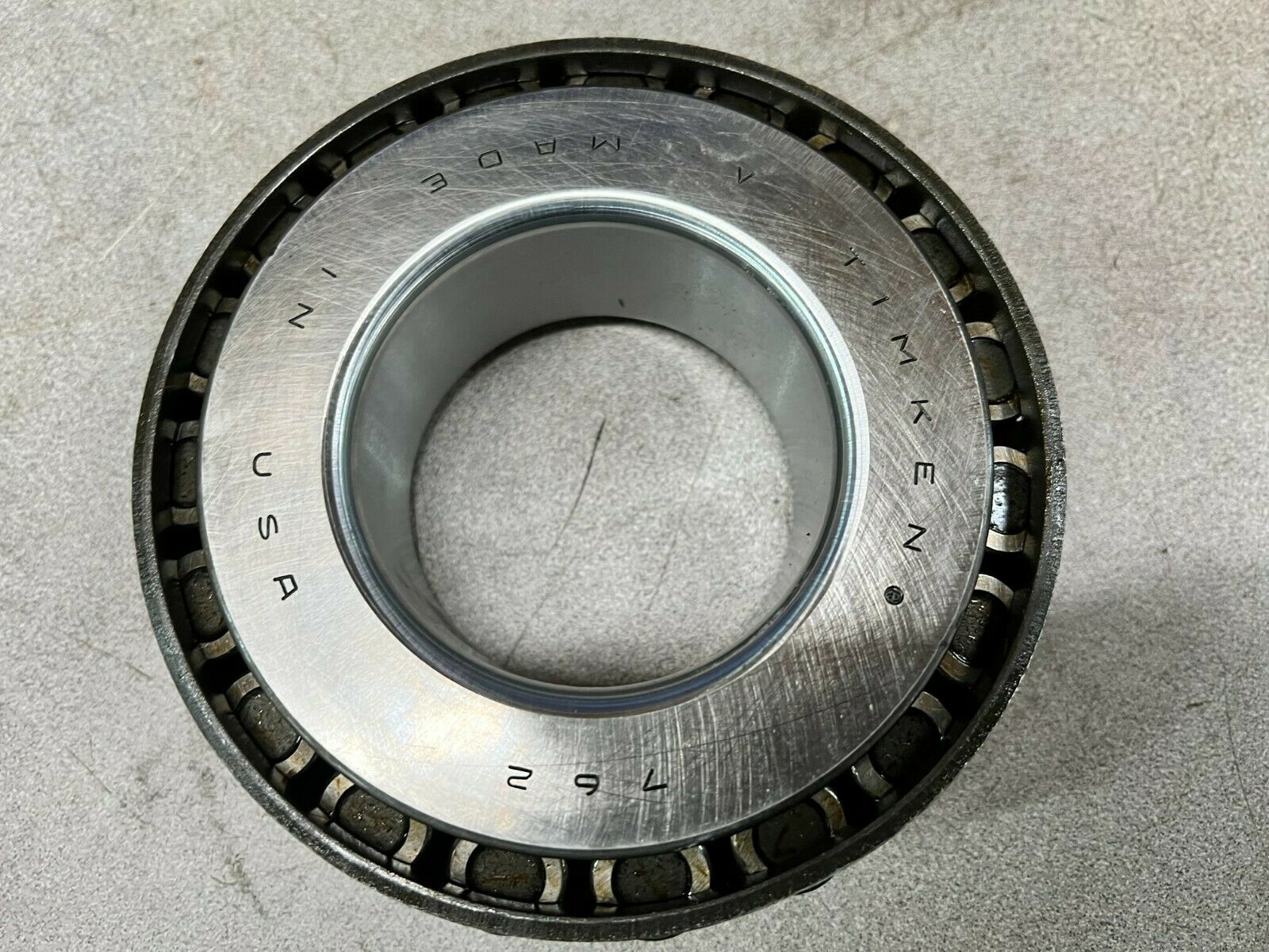 NEW IN BOX TIMKEN ROLLER BEARING 762