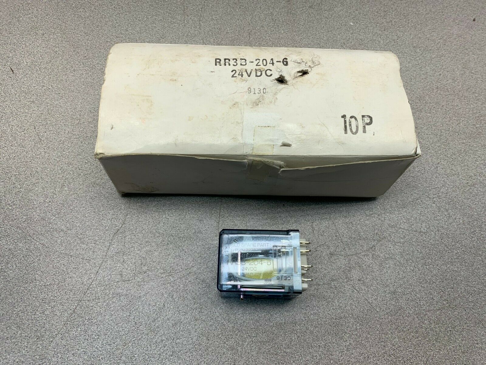 BOX OF 10 NEW IN BOX IDEC RELAY RR3B-204-6