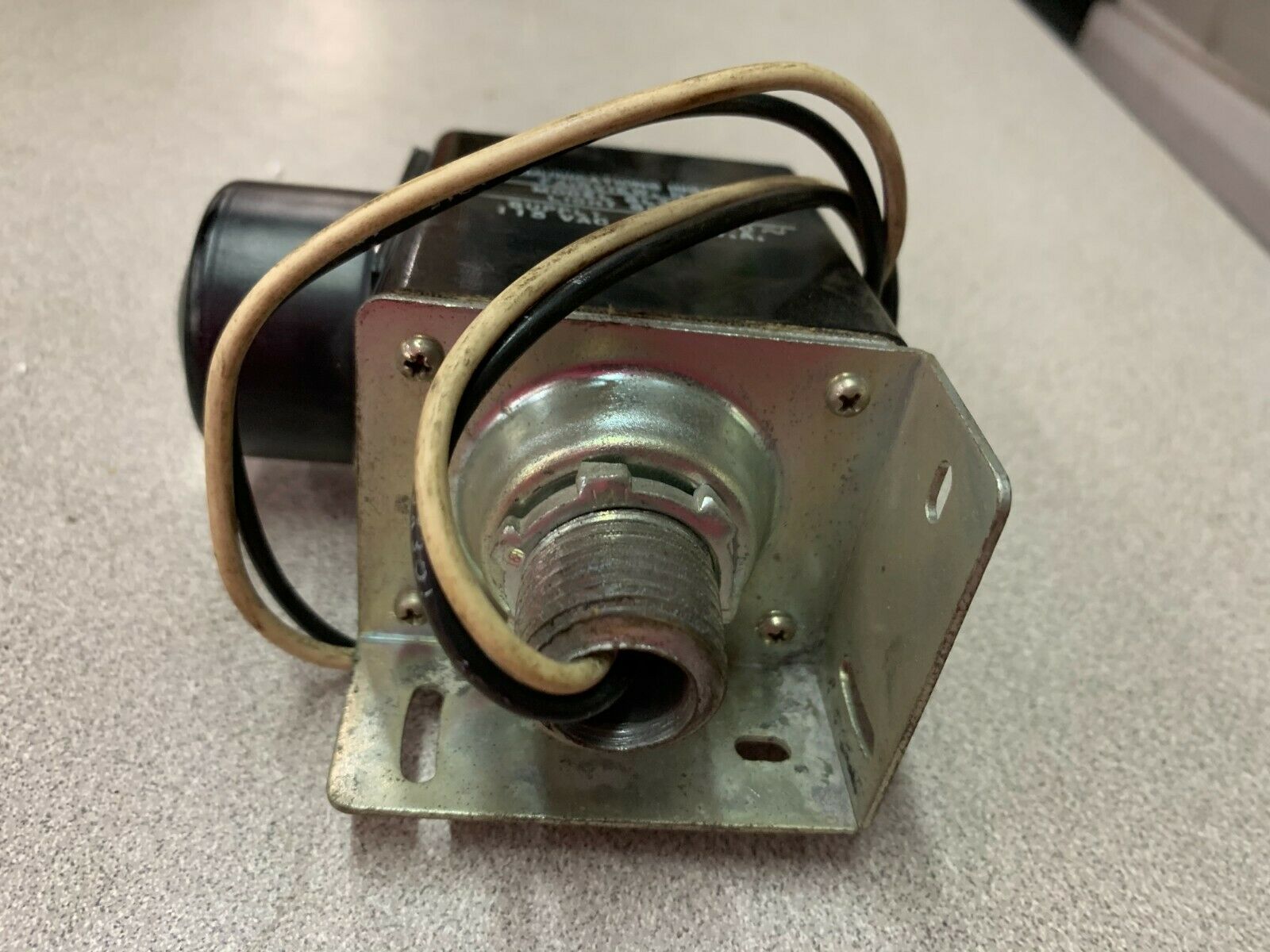 USED COMMUNICATIONS SENSOR 8L3-115