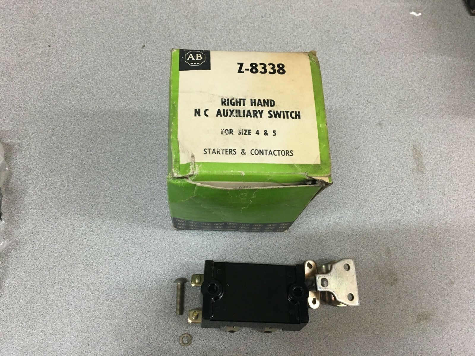 NEW IN BOX ALLEN BRADLEY AUXILIARY SWITCH Z-8338