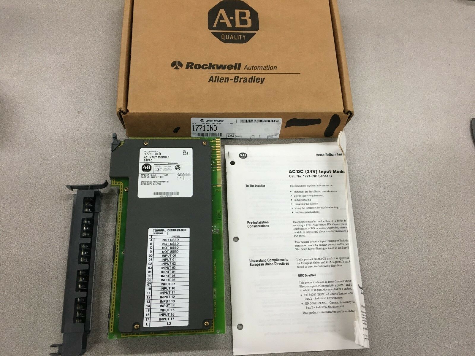 NEW IN BOX ALLEN-BRADLEY PLC-5 INPUT MODULE 1771-IND WITH 1771-WH SWING ARM