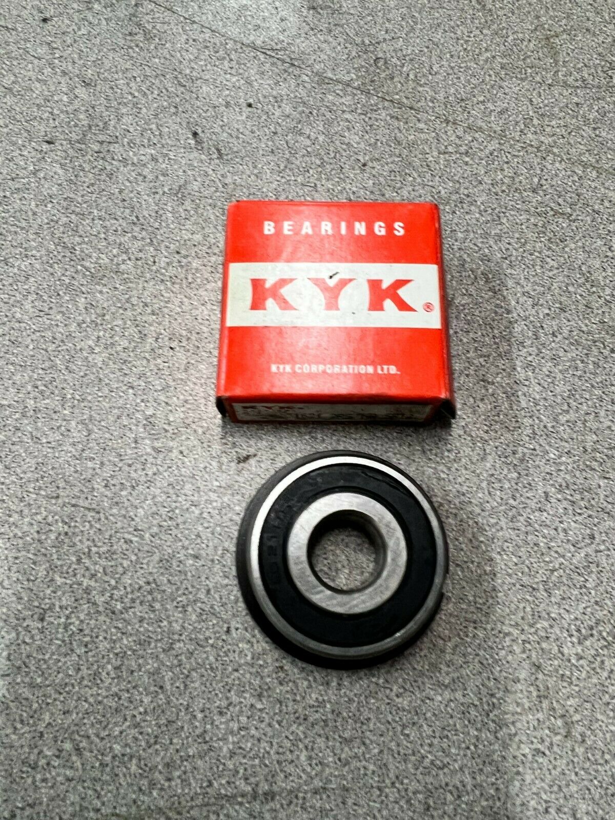 NEW IN BOX KYK 16212RSNR 1621RS BALL BEARING 1621 2RS NR SRI2