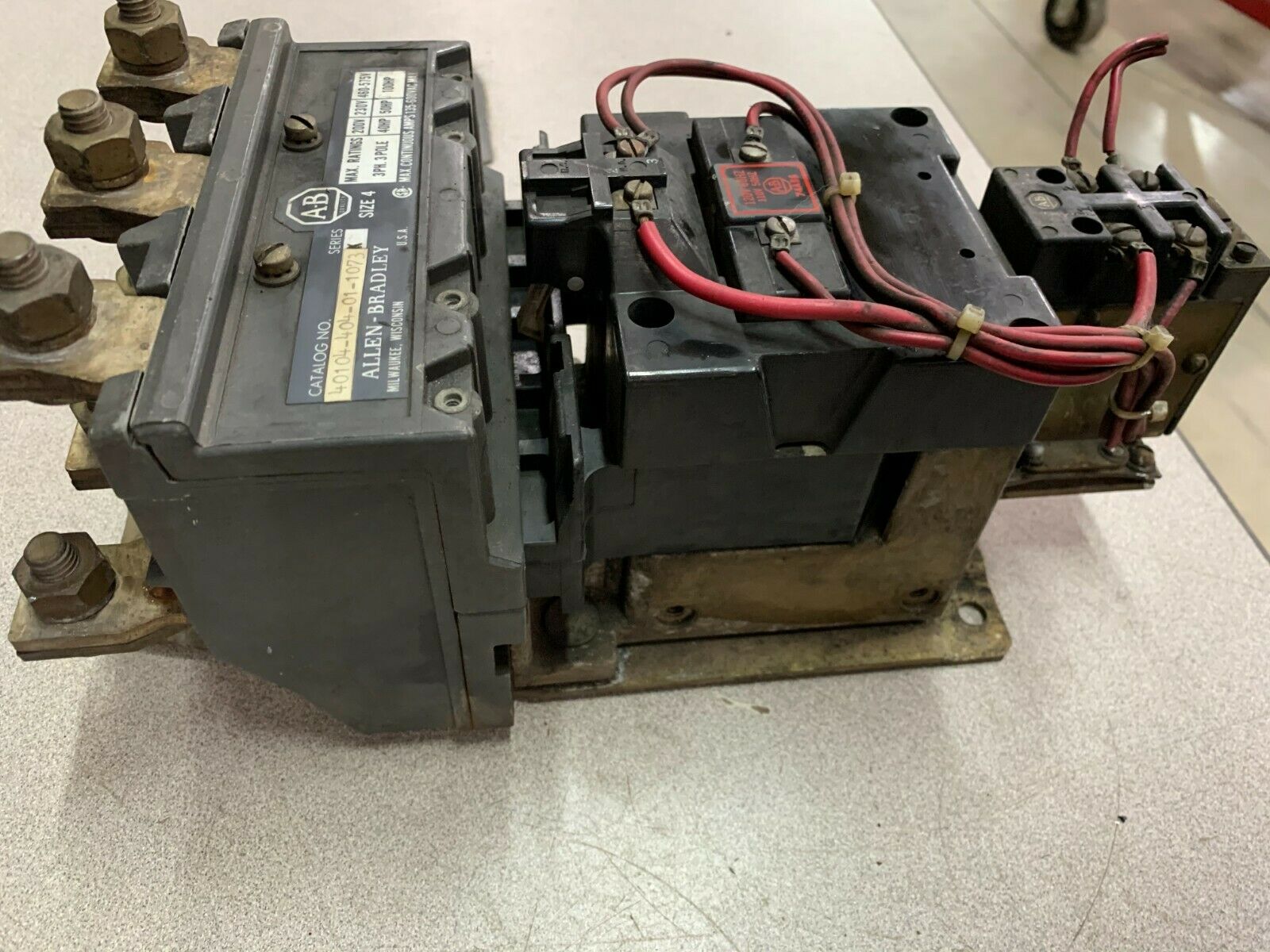 USED ALLEN-BRADLEY 110/120V. COIL SIZE 4 STARTER 40104-404-01-1073