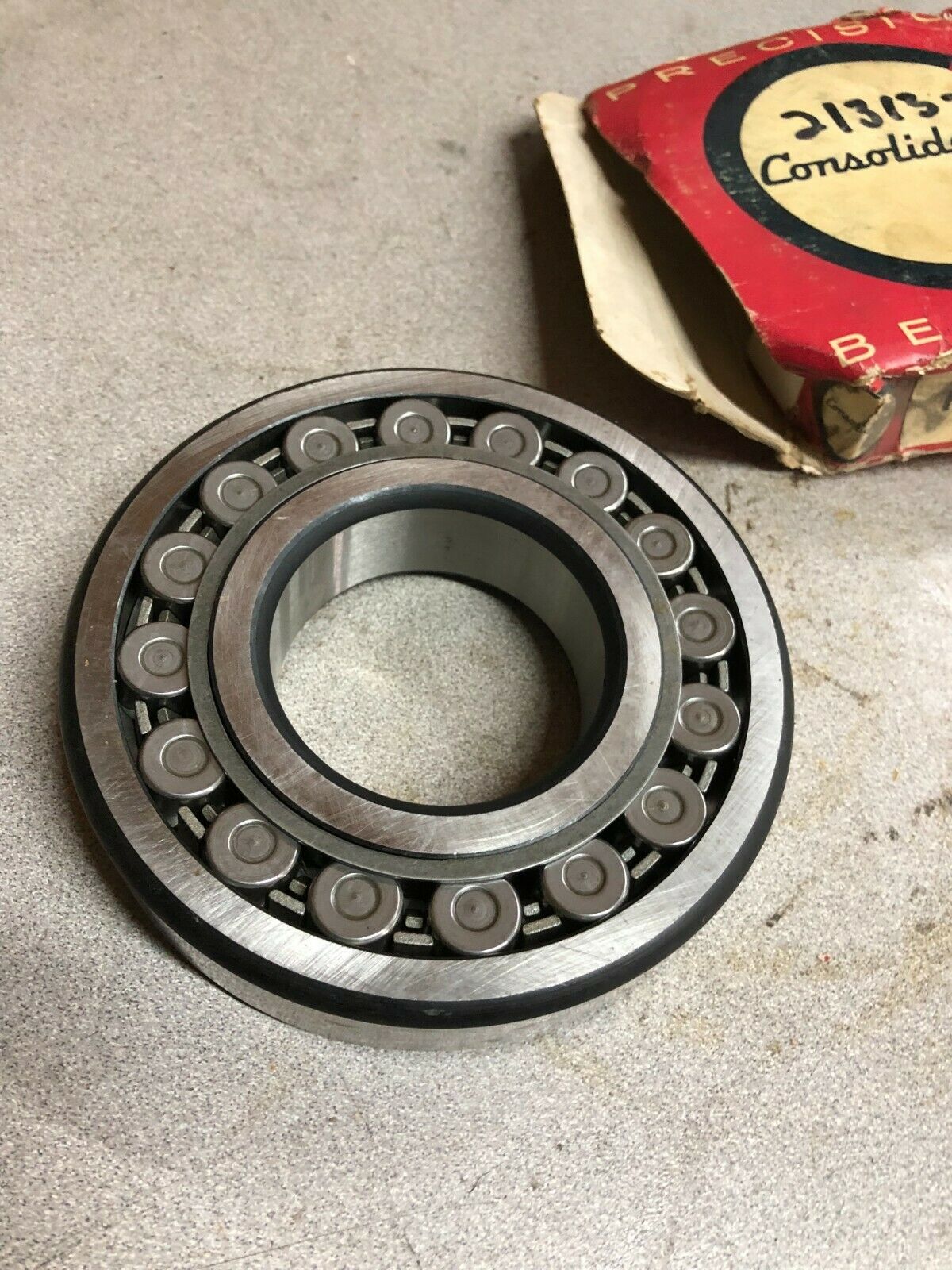 NEW IN BOX CONSOLIDATED RIV 21313 ROLLER BEARING BRS 65