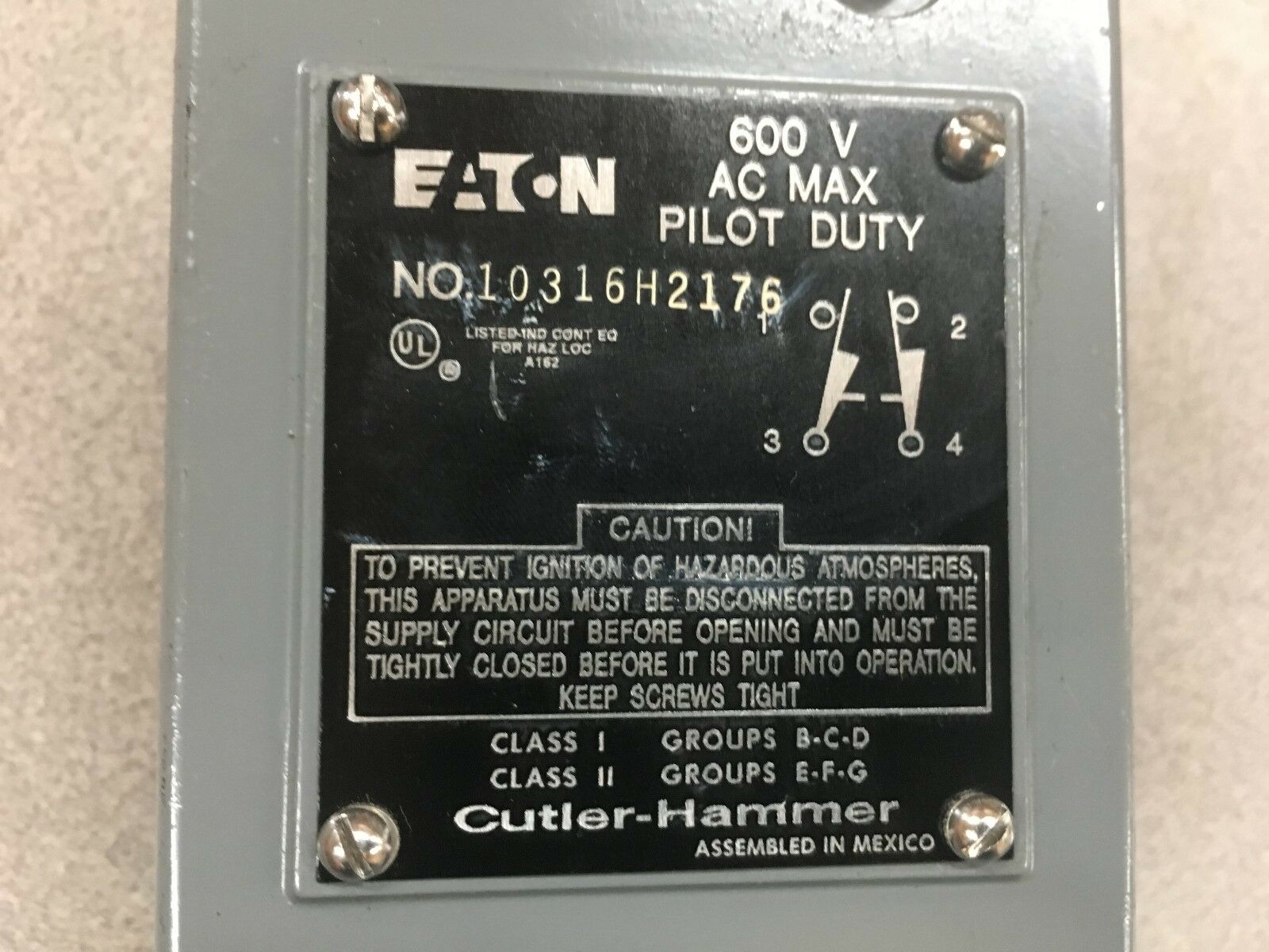 NEW NO BOX CUTLER-HAMMER LIMIT SWITCH 10316H2176