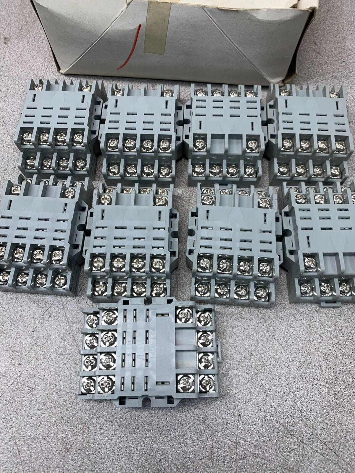 NEW BOX OF 9 SQUARE D RELAY SOCKETS 8501 NR34 SERIES A