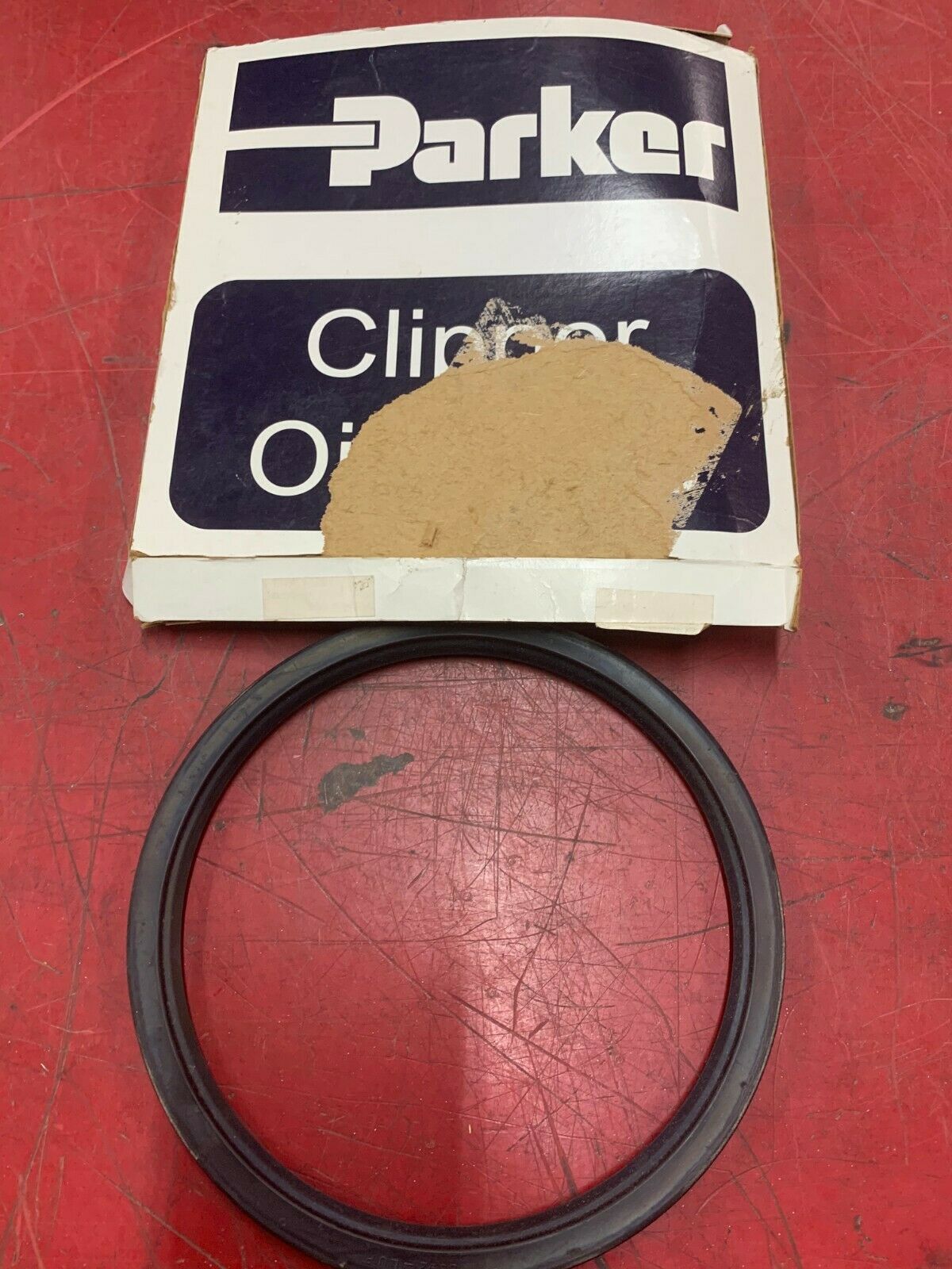 NEW IN BOX PARKER OIL SEAL 2QTR09