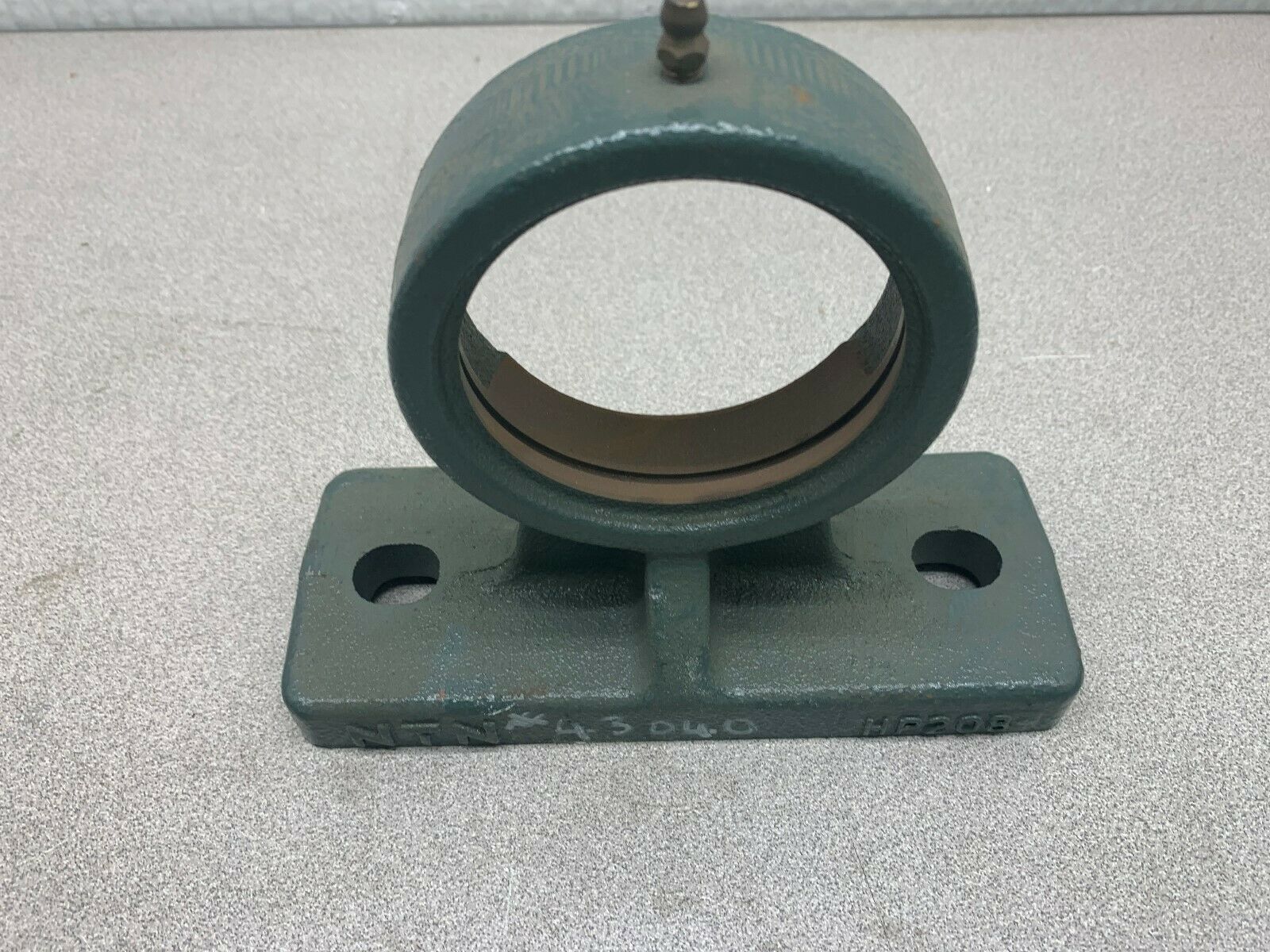 NEW NO BOX NTN BEARING HOUSING HP208