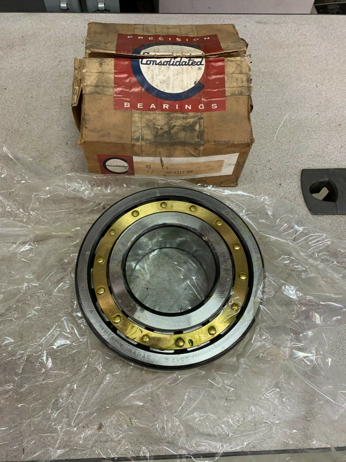 NEW IN BOX CONSOLIDATED NJ2317EM Cylindrical Roller Bearing NJ-2317 EM