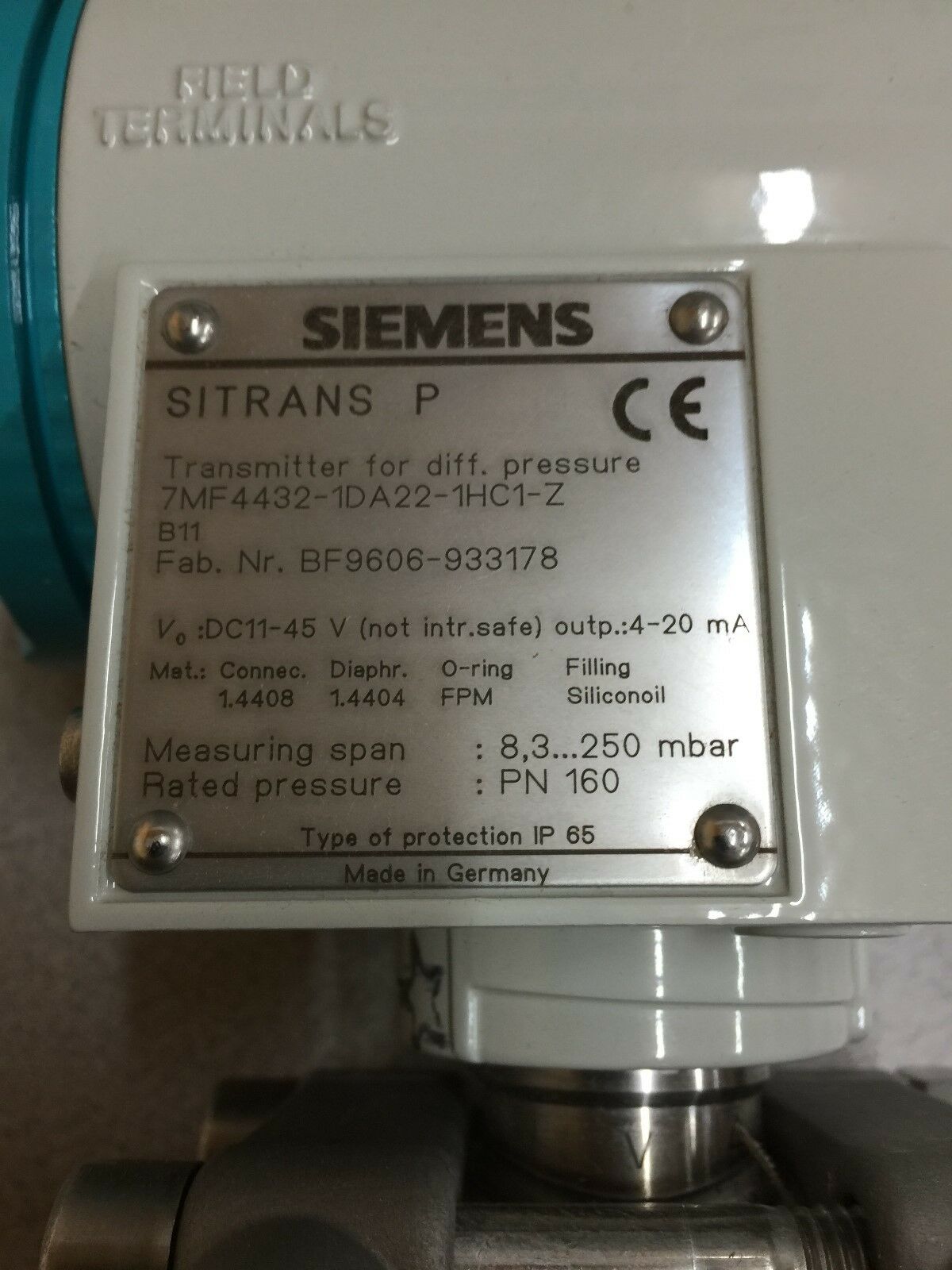 NEW IN BOX SIEMENS SITRANS P TRANSMITTER 7MF4432-1DA22-1HC1-Z