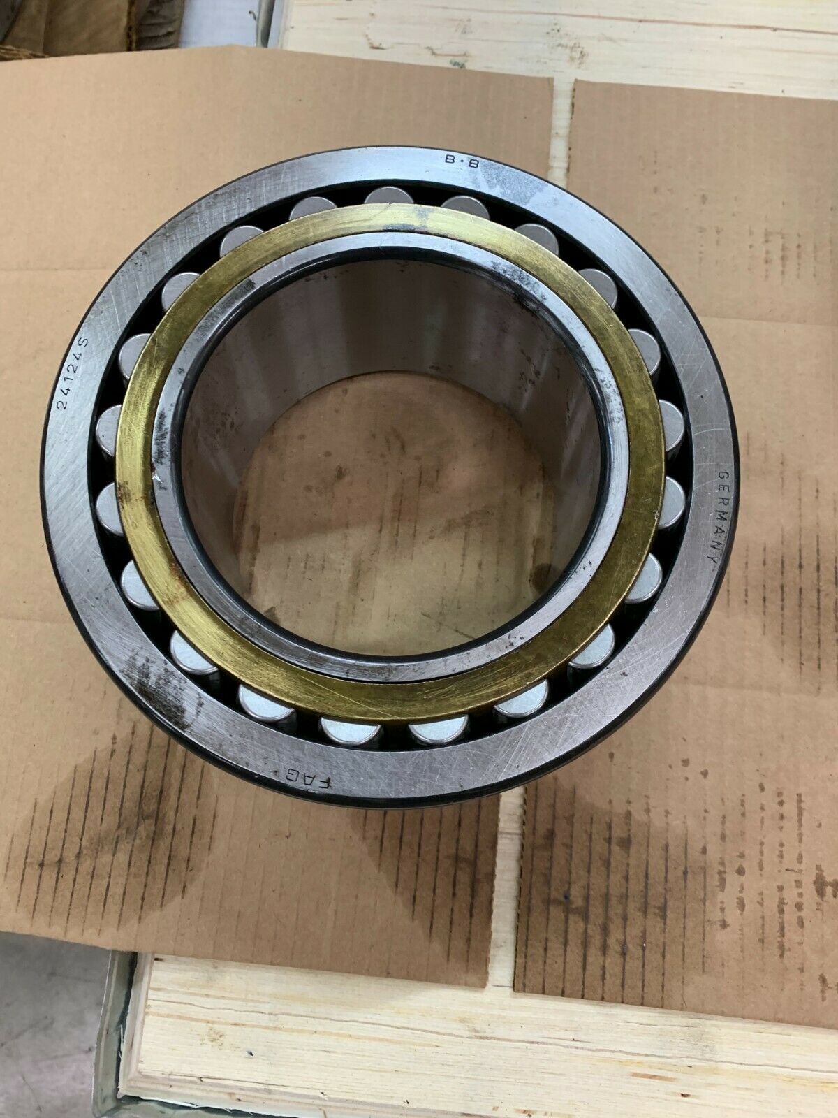 NEW NO BOX FAG 24124S.C3 SPHERICAL ROLLER BEARING 2412S C3