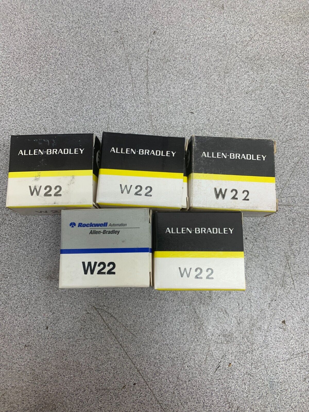 LOT OF 5 NEW IN BOX ALLEN-BRADLEY HEATER ELEMENTS W22