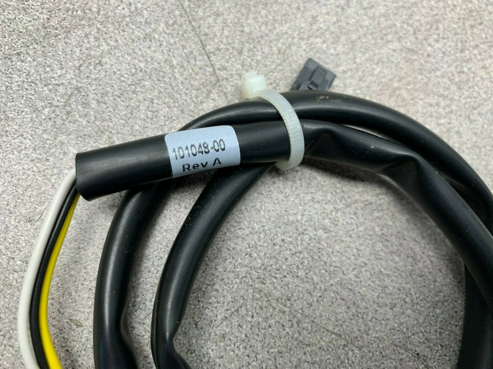 NEW NO BOX THERMO SCIENTIFIC CABLE 101048-00 REV. A