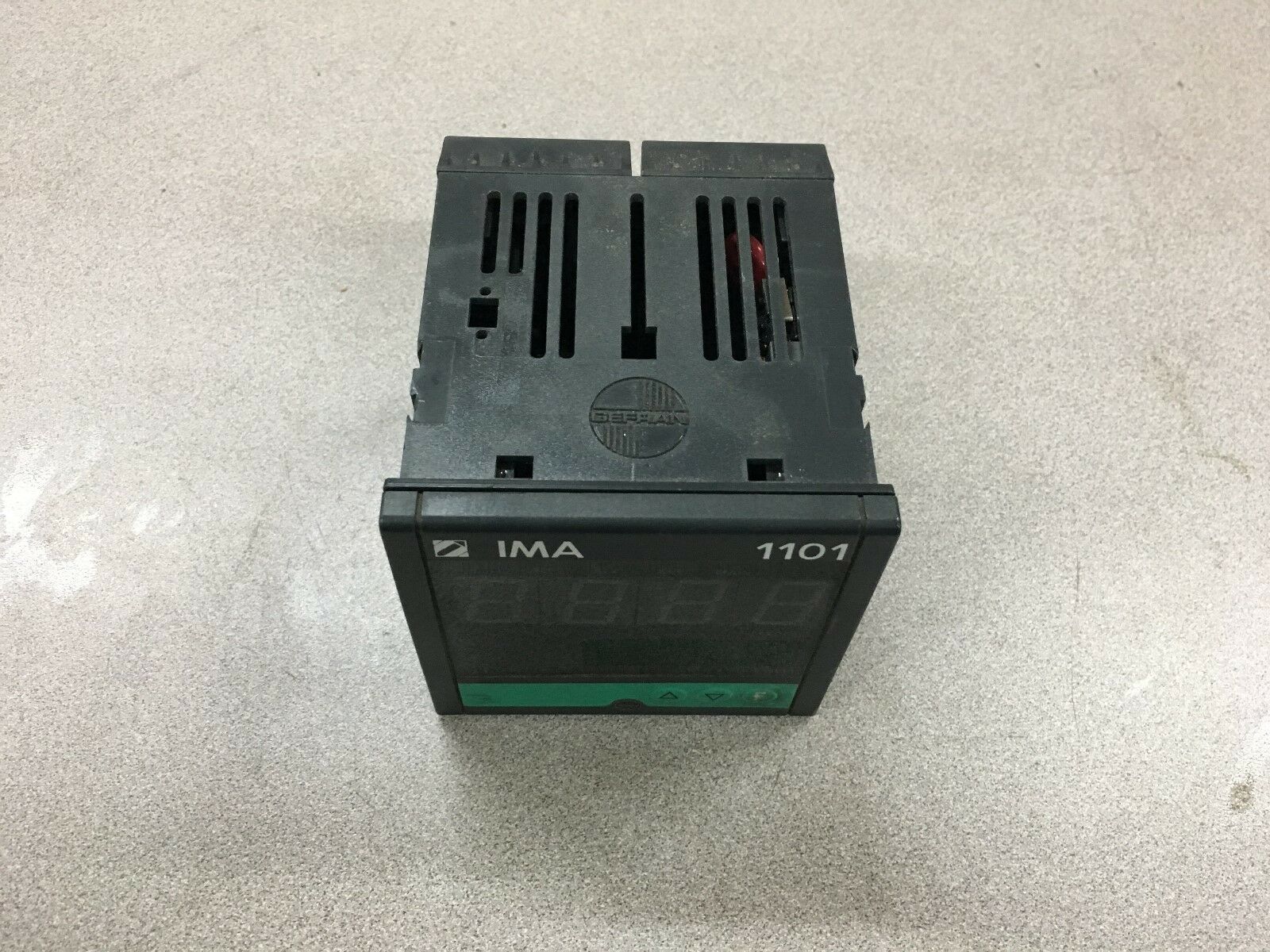 USED GEFRAN TEMPERATURE CONTROLLER 1101-R0-1R-0-1-P97