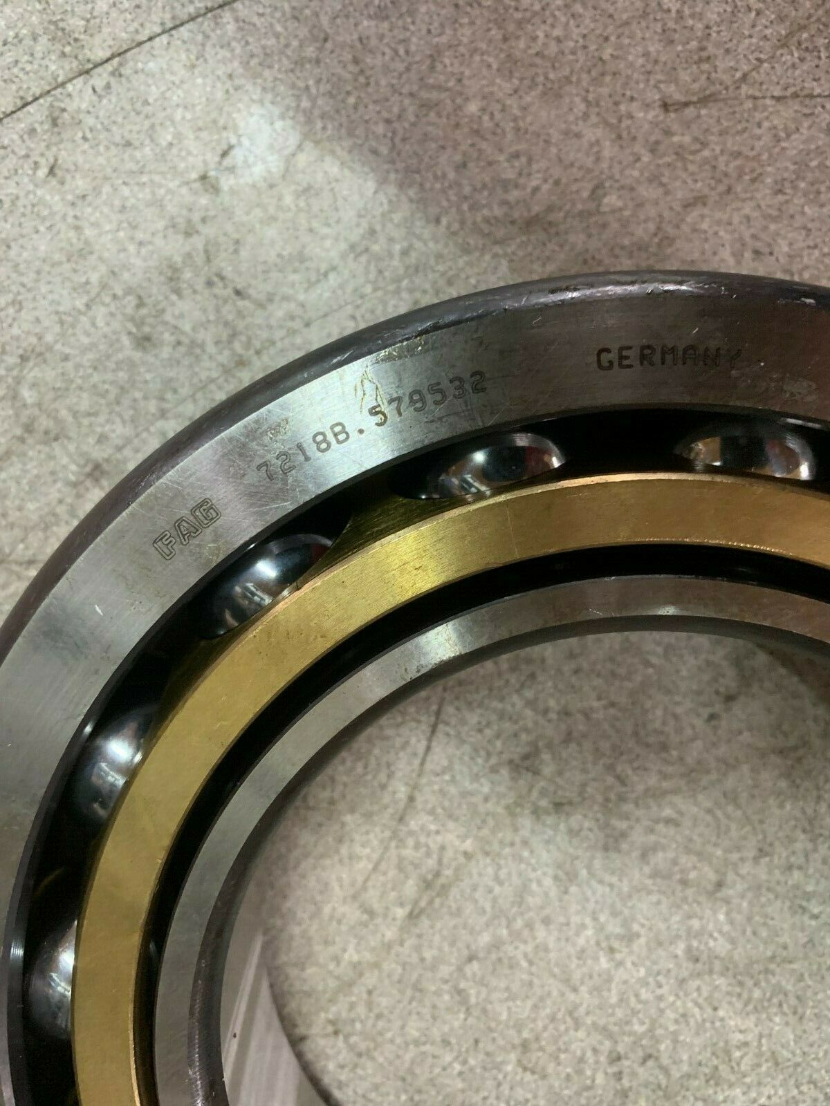 NEW IN BOX FAG ROLLER BEARING 7218B.579532