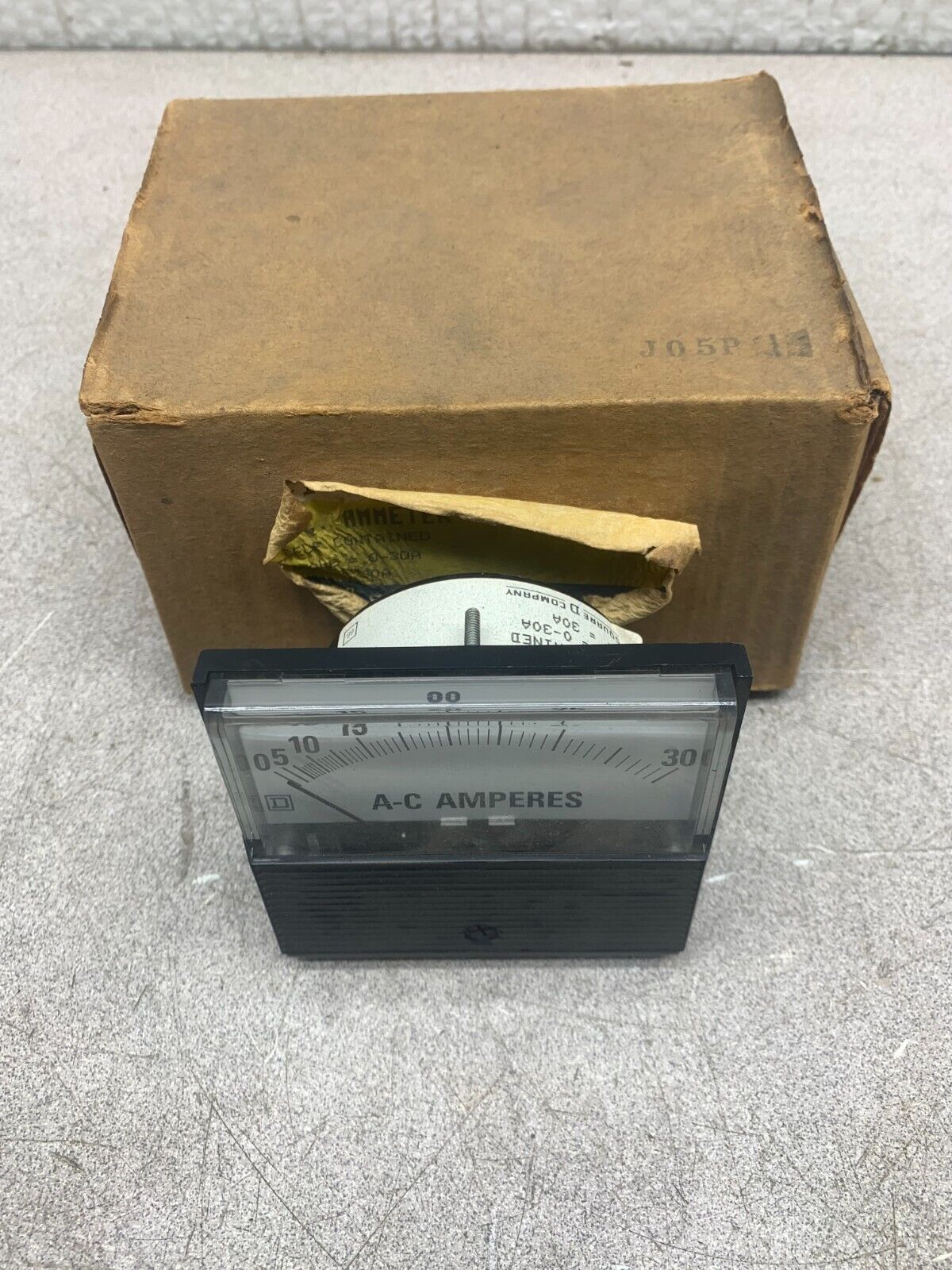 NEW IN BOX SQUARE D A.C. AMMETER CLE8-B3A30