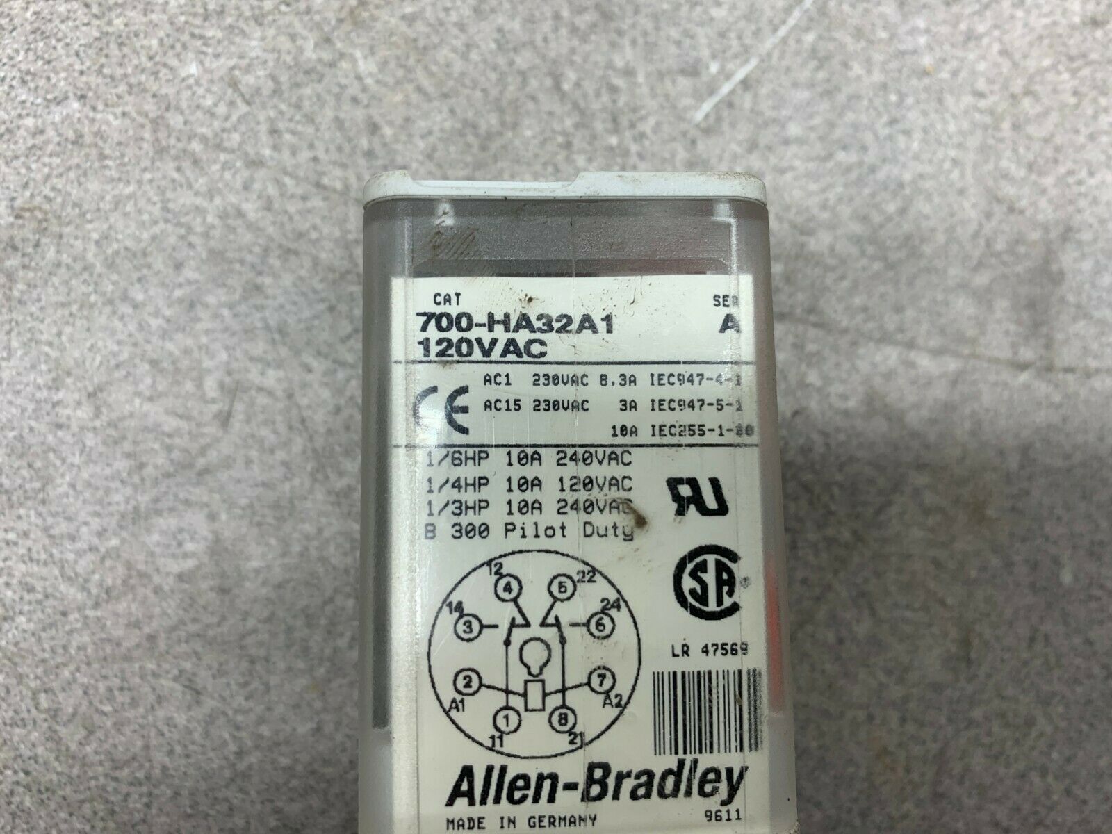 LOT OF 2 USED ALLEN BRADLEY RELAY 700-HA32A1 SERIES A