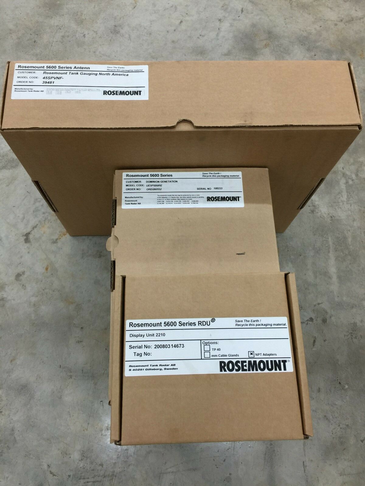 NEW IN BOX  ROSEMOUNT RADAR LEVEL TRANSMITTER 5601 UE5P5B0RE HEAD TYPE TH 43